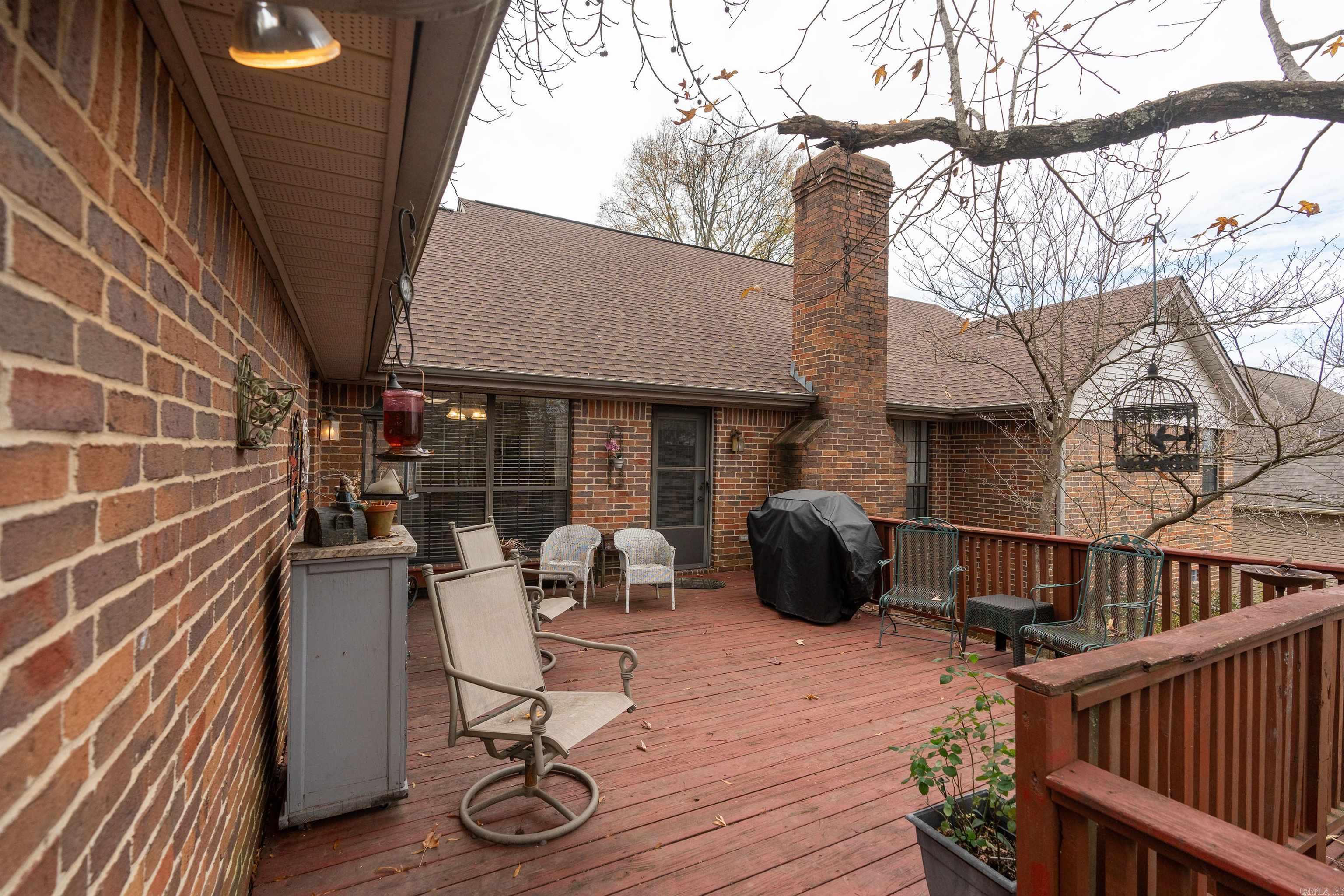 RIVER OAKS - Residential