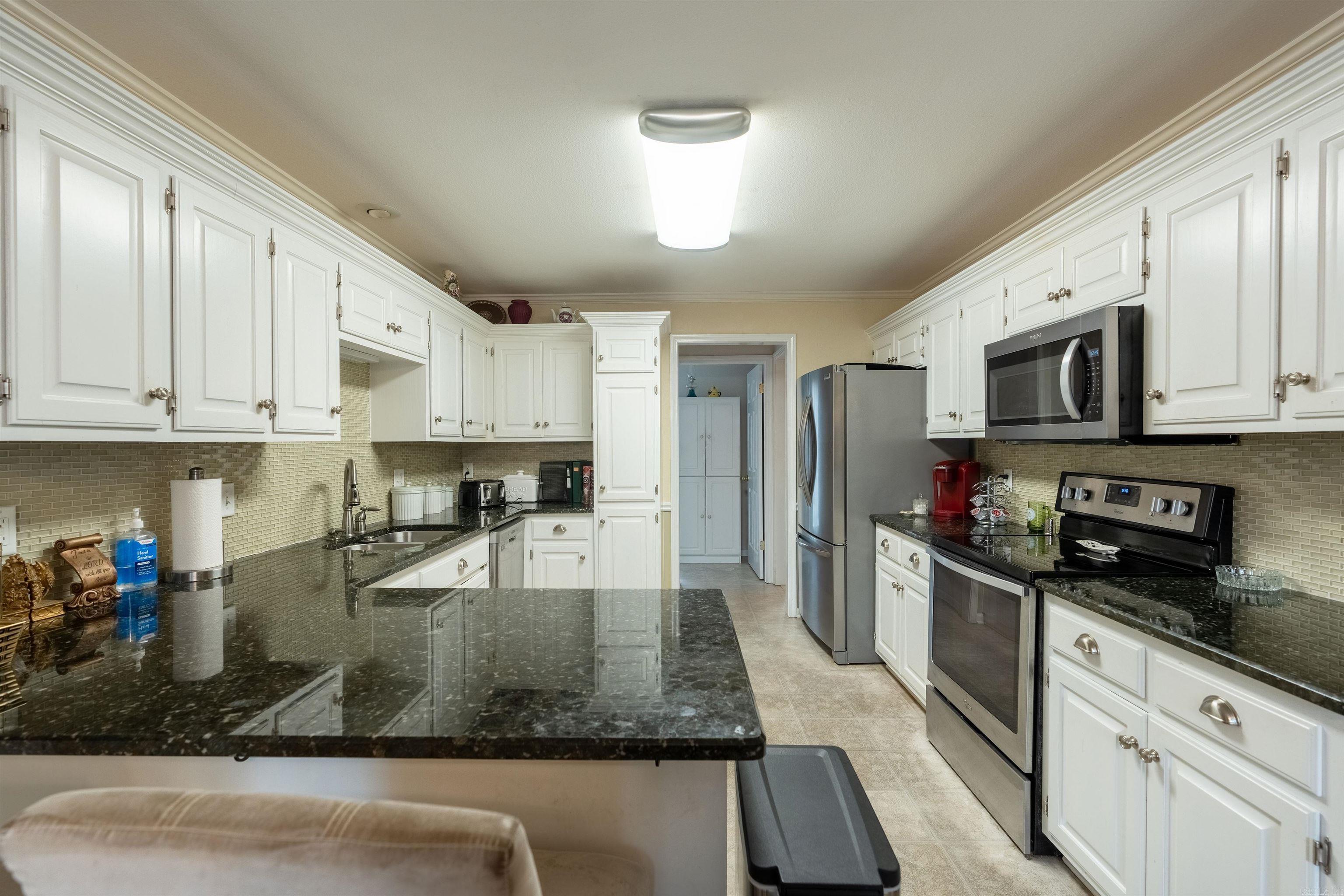 RIVER OAKS - Residential