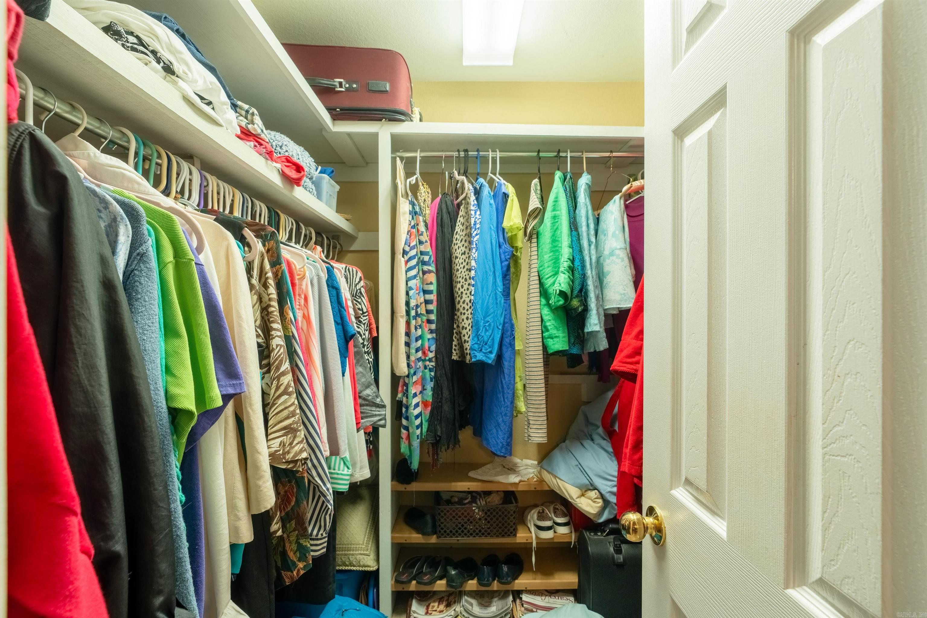 RIVER OAKS - Residential