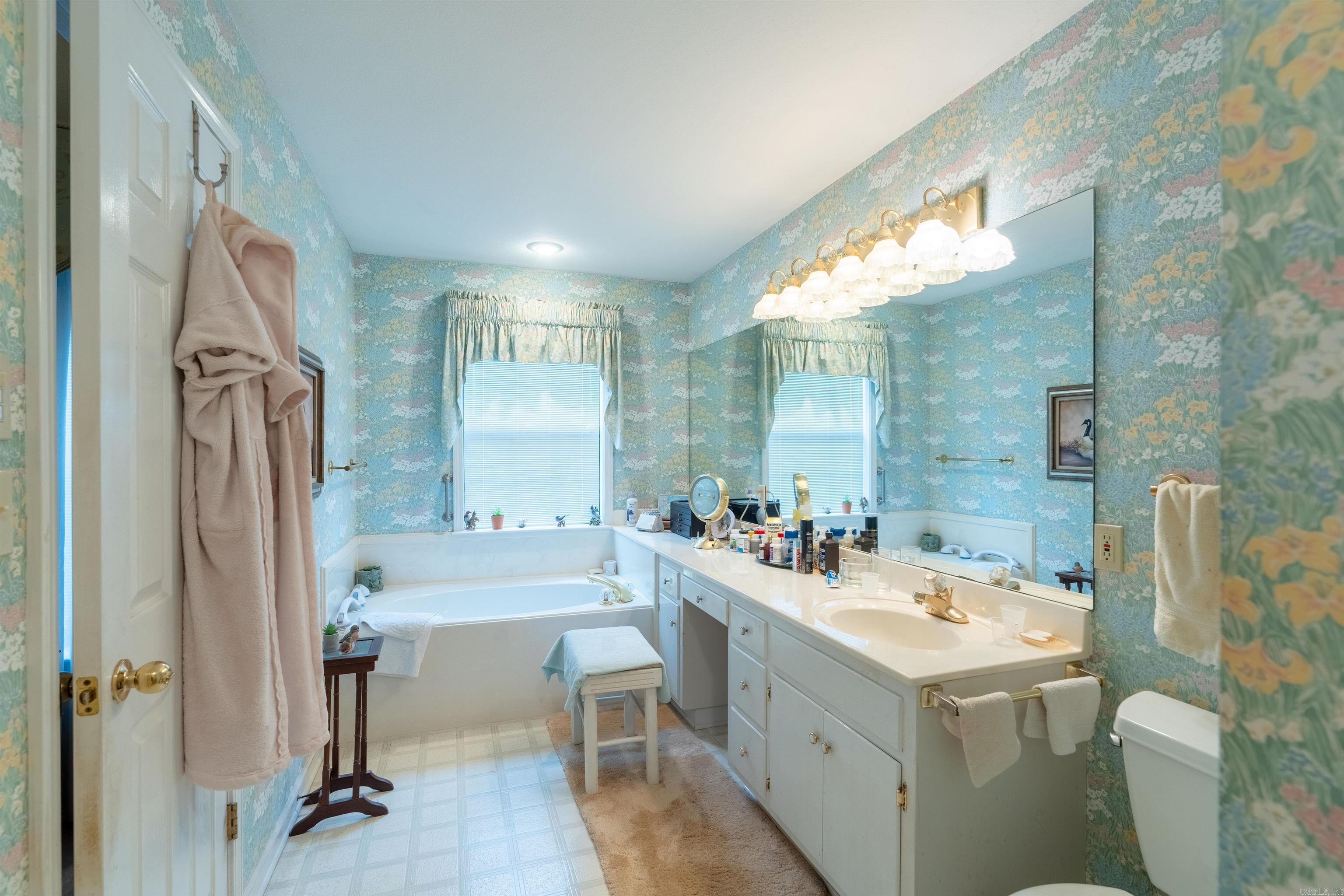 RIVER OAKS - Residential