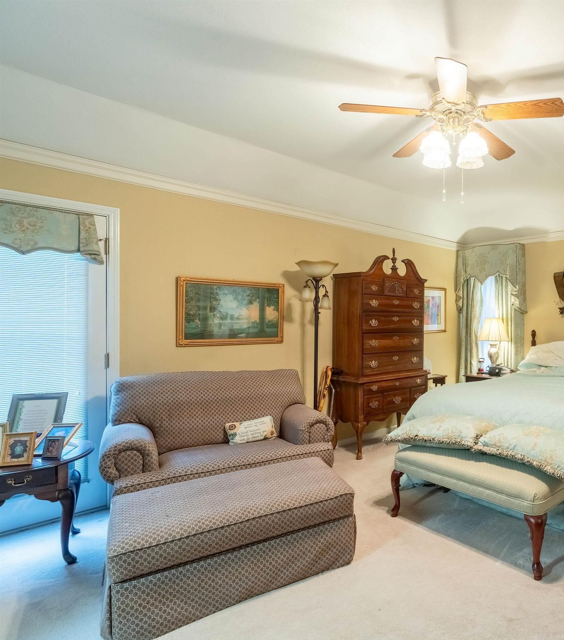 RIVER OAKS - Residential