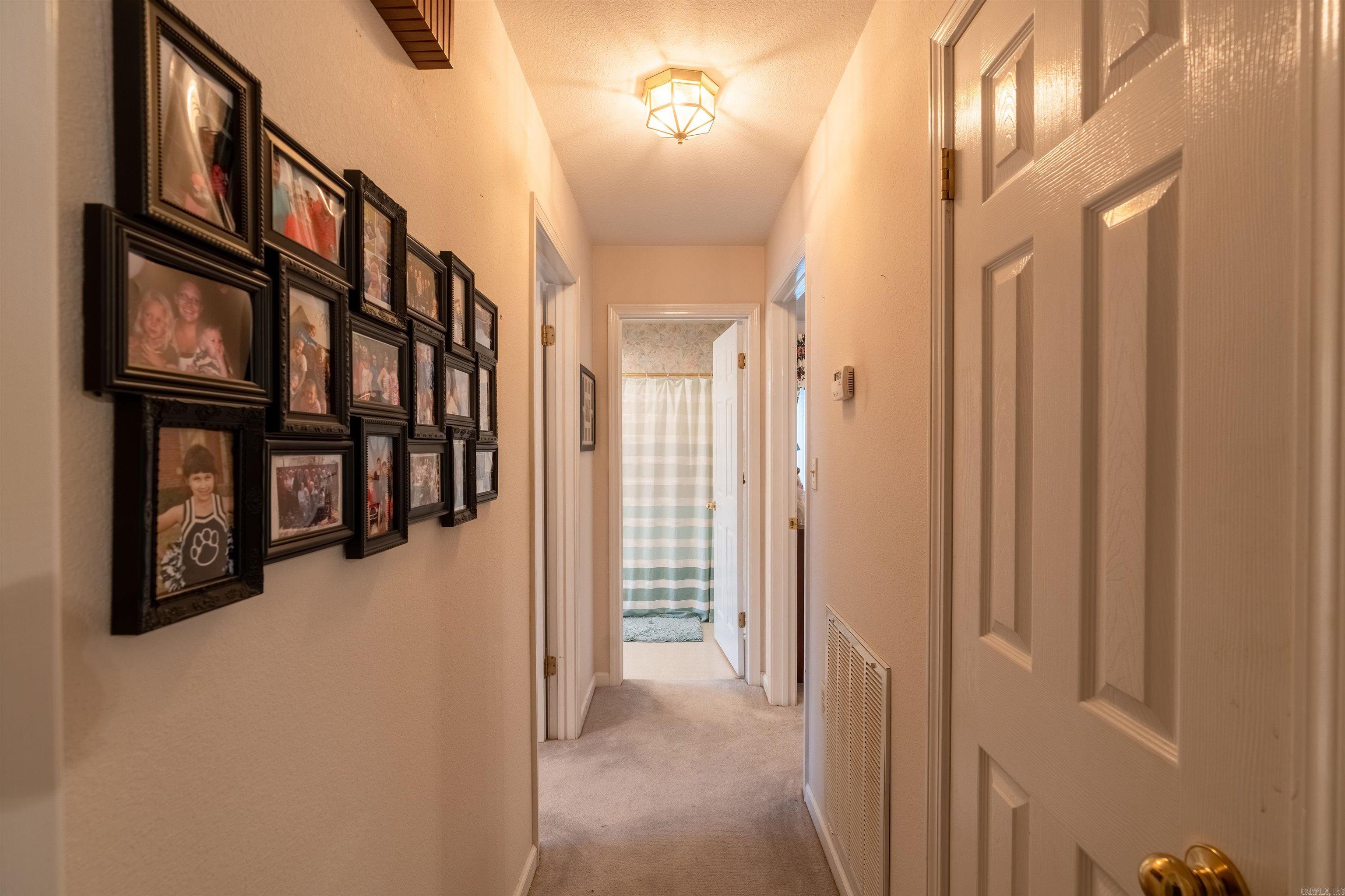 RIVER OAKS - Residential