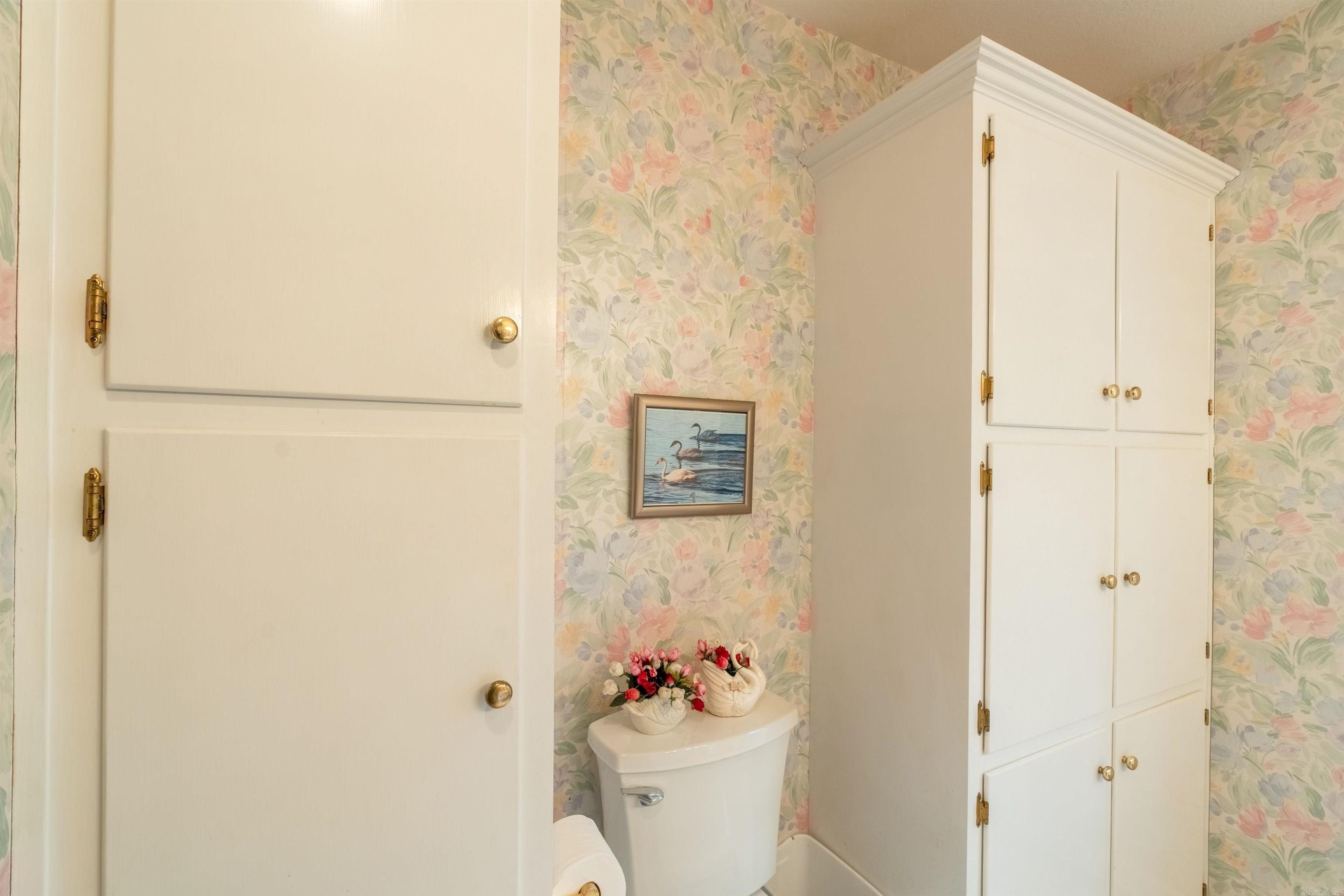 RIVER OAKS - Residential