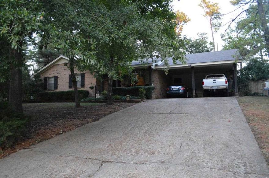 Completely remodeled 3 bed 2 bath minutes from ASU or anywhere in Jonesboro. All new paint, carpet, hardwood and a/c unit. Great area, will not last long.