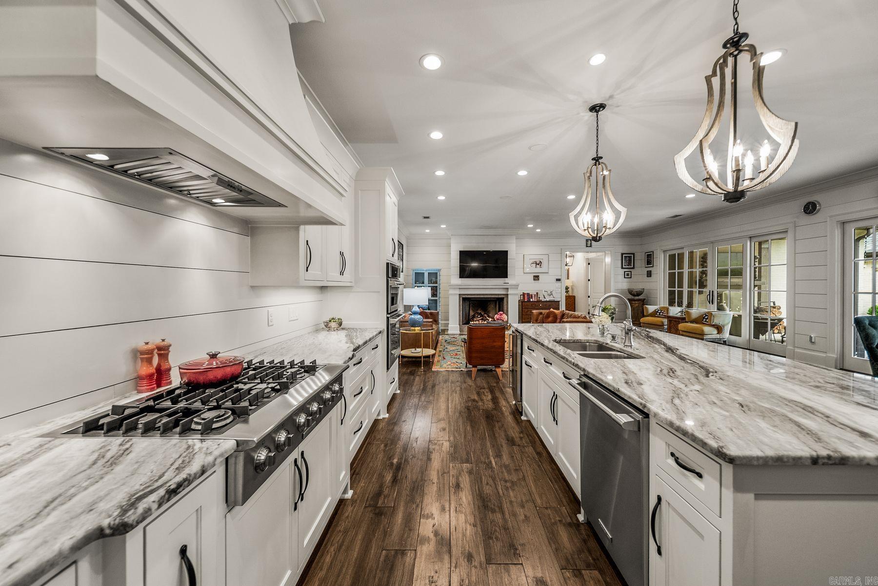 CHENAL VALLEY HALLEN COURT - Residential