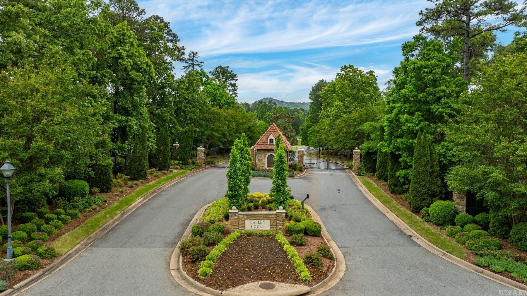 CHENAL VALLEY HALLEN COURT - Residential