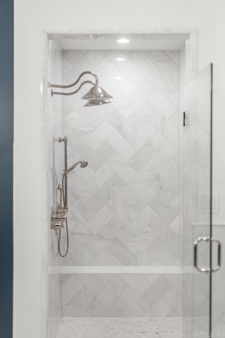 SHADY VALLEY - Residential