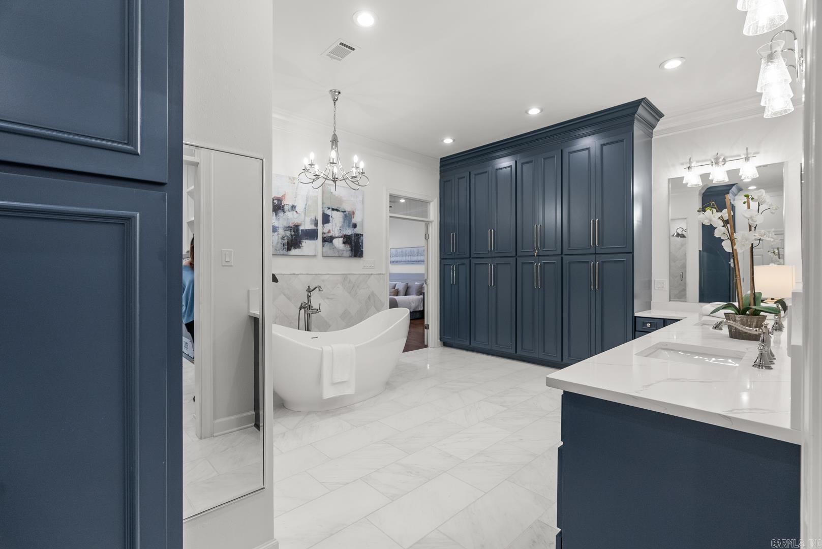 SHADY VALLEY - Residential