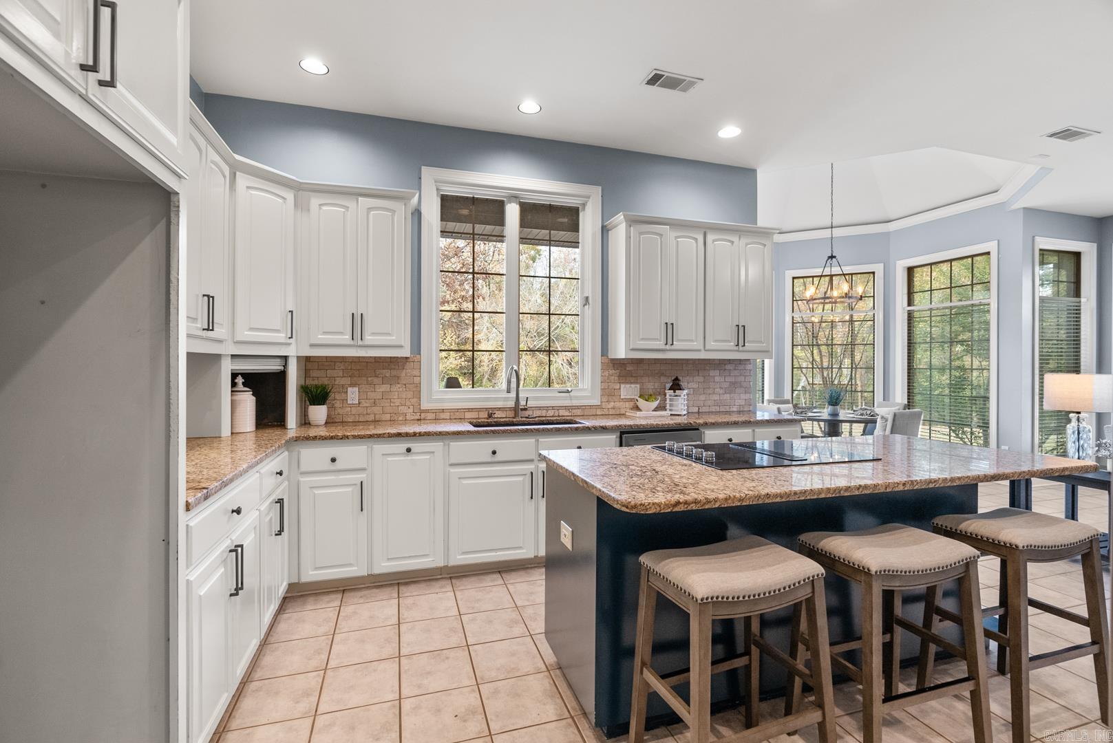 SHADY VALLEY - Residential