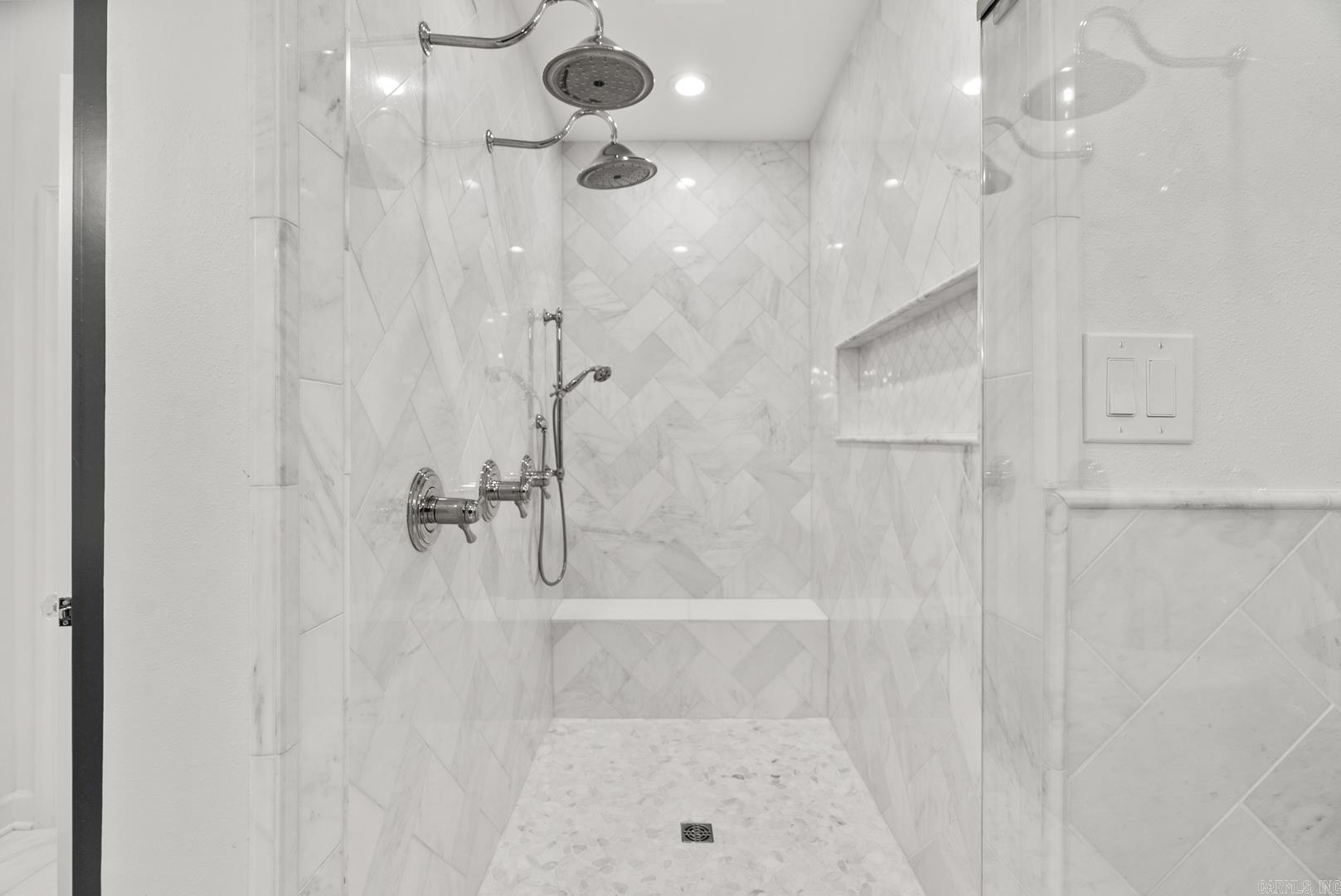 SHADY VALLEY - Residential