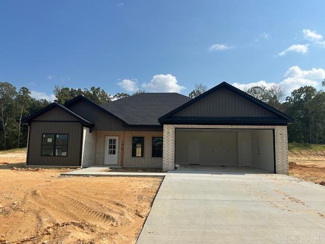 Nestled on 1.12 acres, this 4 bedroom, 2 bathroom new construction is located in Winchester Estates Subdivision. Home features an open/split floor plan perfect for entertaining. If you hurry, there's time to pick some of your fixtures and finishes to perfectly match your style!! Located in Bauxite School District! Hurry and schedule your showing today to check out this beautiful new neighborhood!