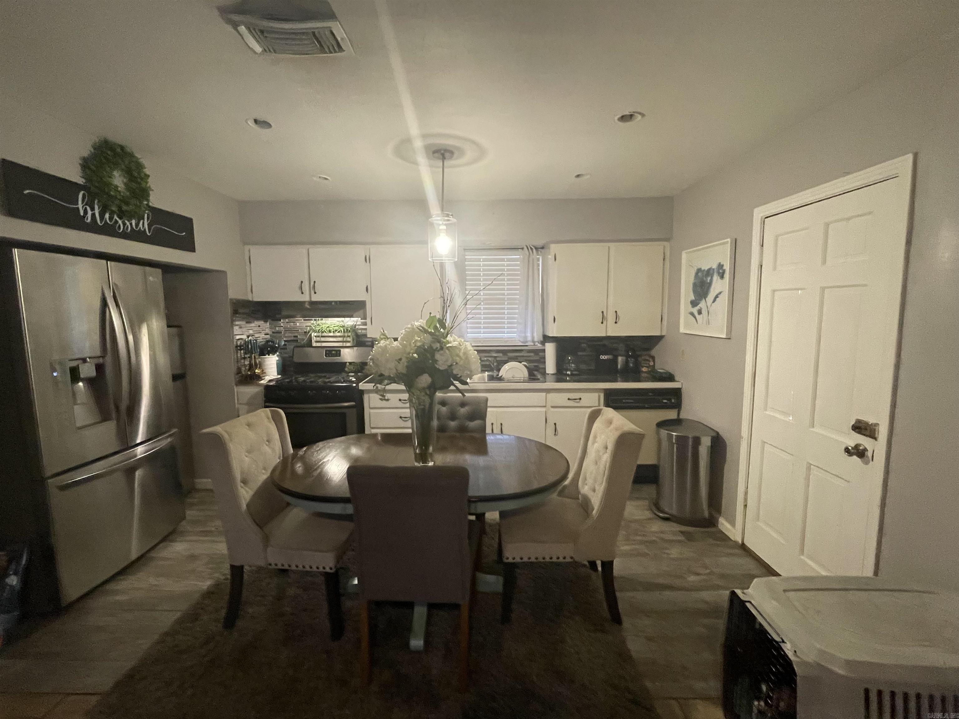 WAKEFIELD VILLAGE - Residential