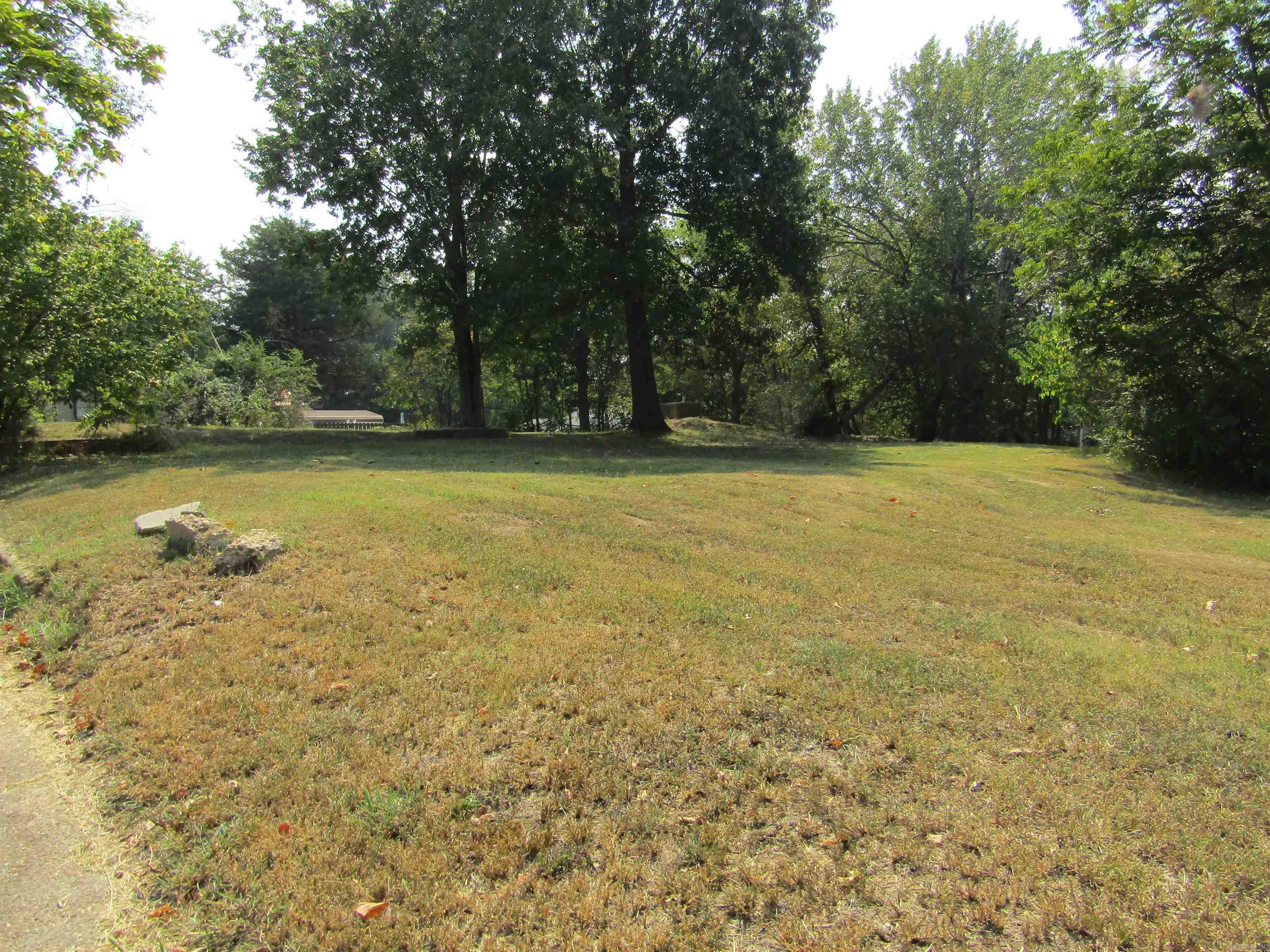 McDonalds Fourth - Land