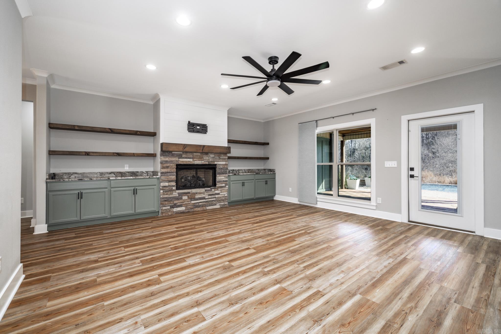 THE WATERS ON TIMBERLAKE - Residential