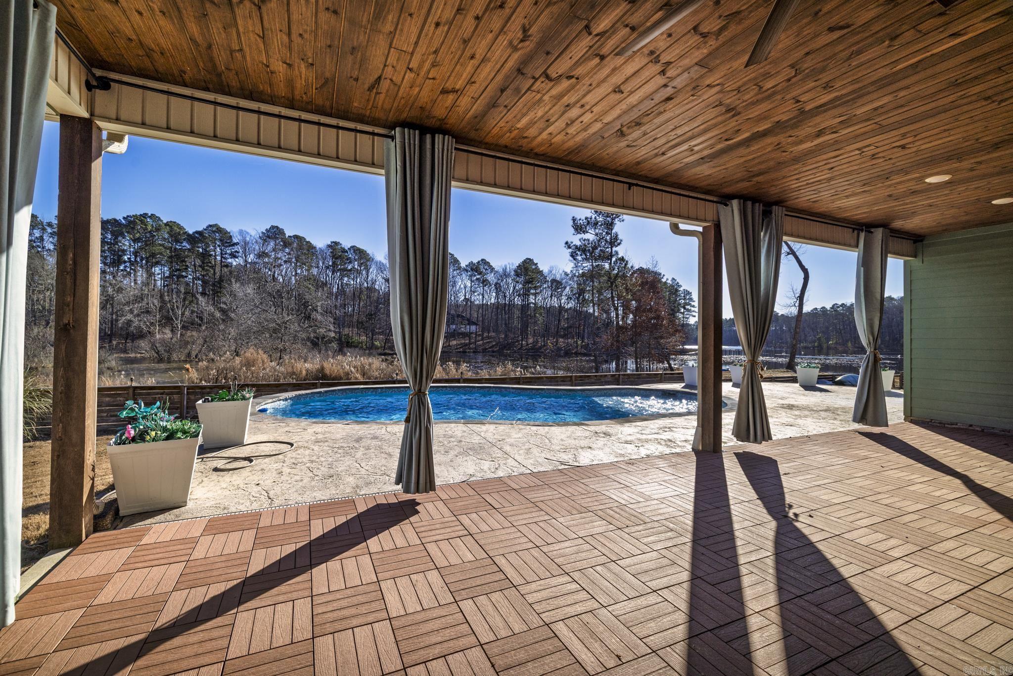 THE WATERS ON TIMBERLAKE - Residential