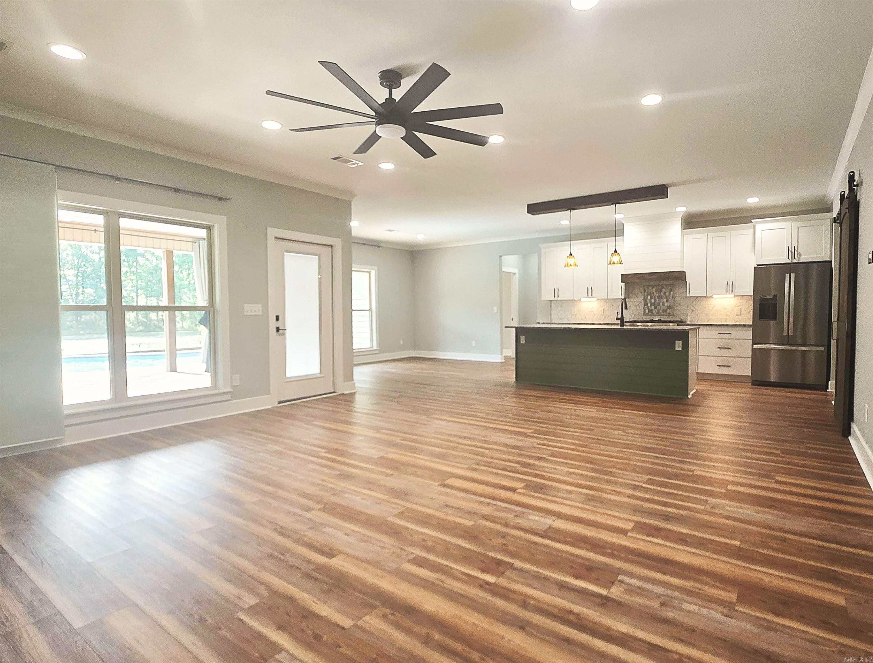 THE WATERS ON TIMBERLAKE - Residential