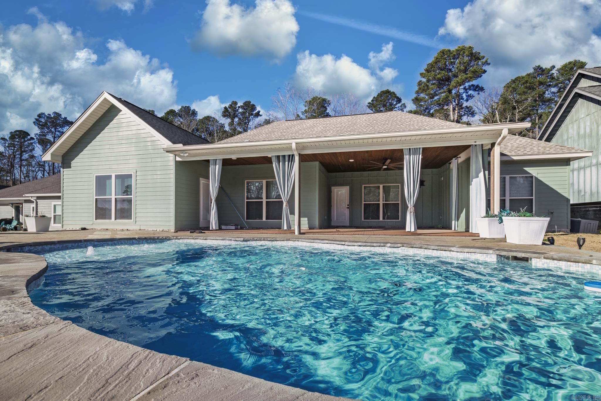 THE WATERS ON TIMBERLAKE - Residential