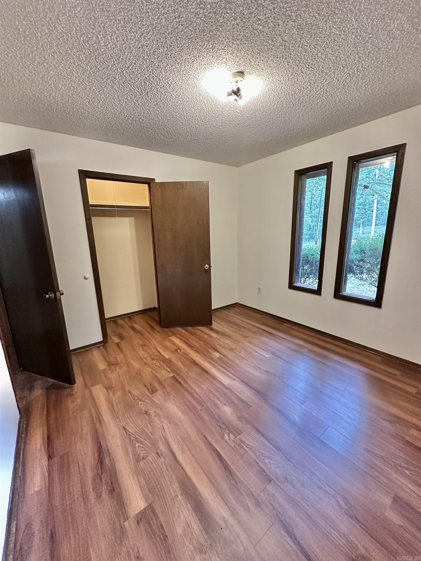 ROLLING OAKS - Residential