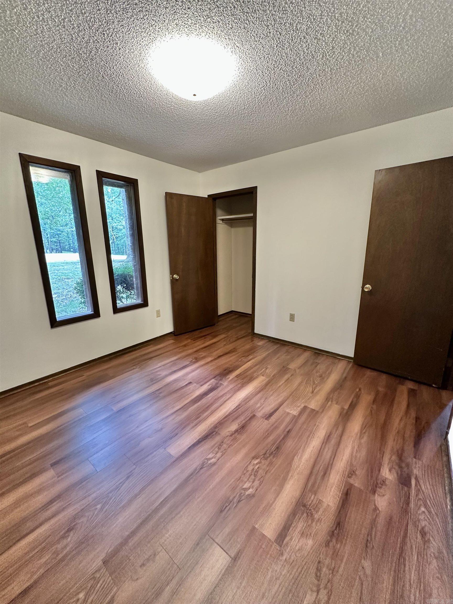 ROLLING OAKS - Residential