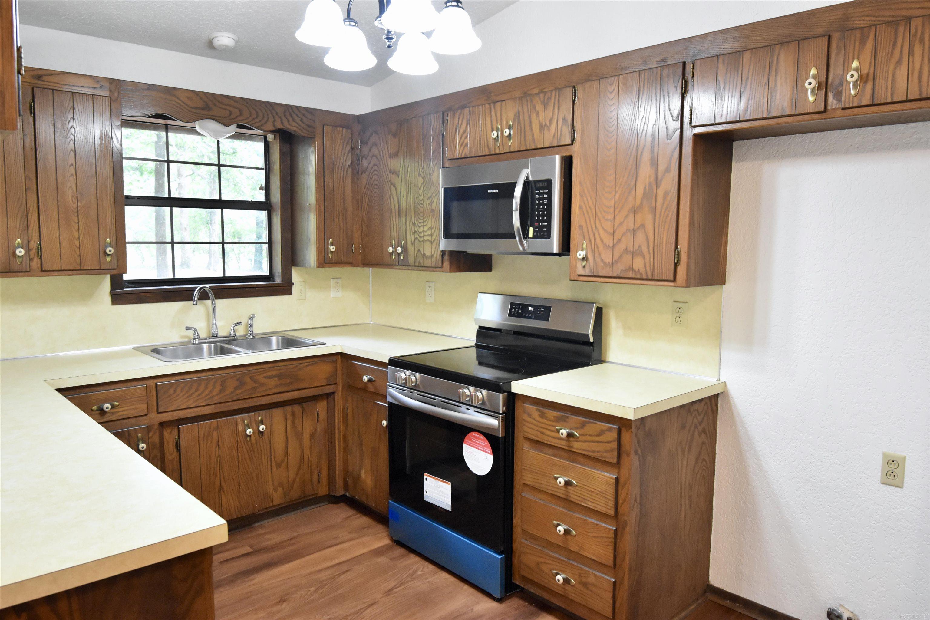 ROLLING OAKS - Residential