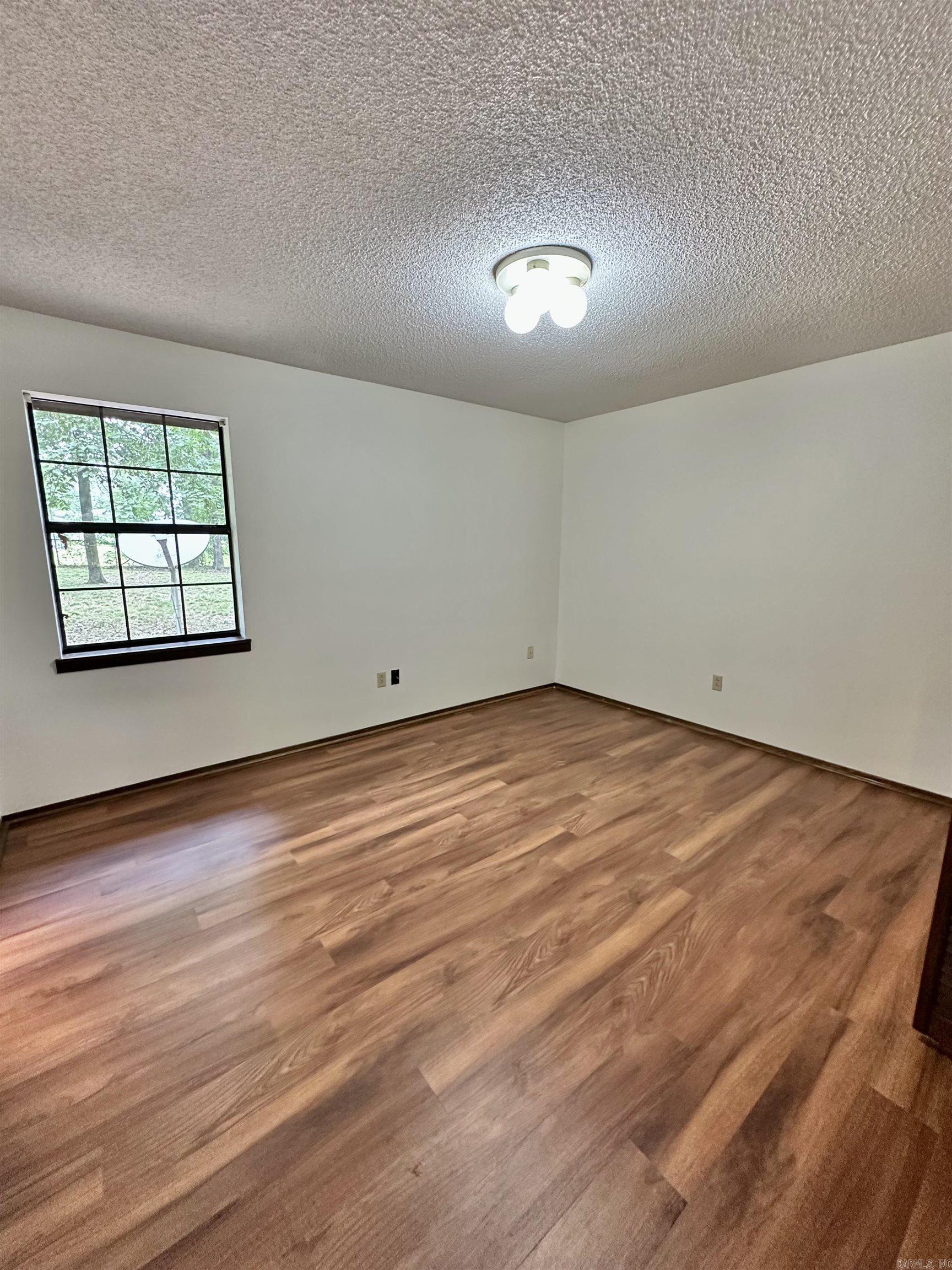ROLLING OAKS - Residential