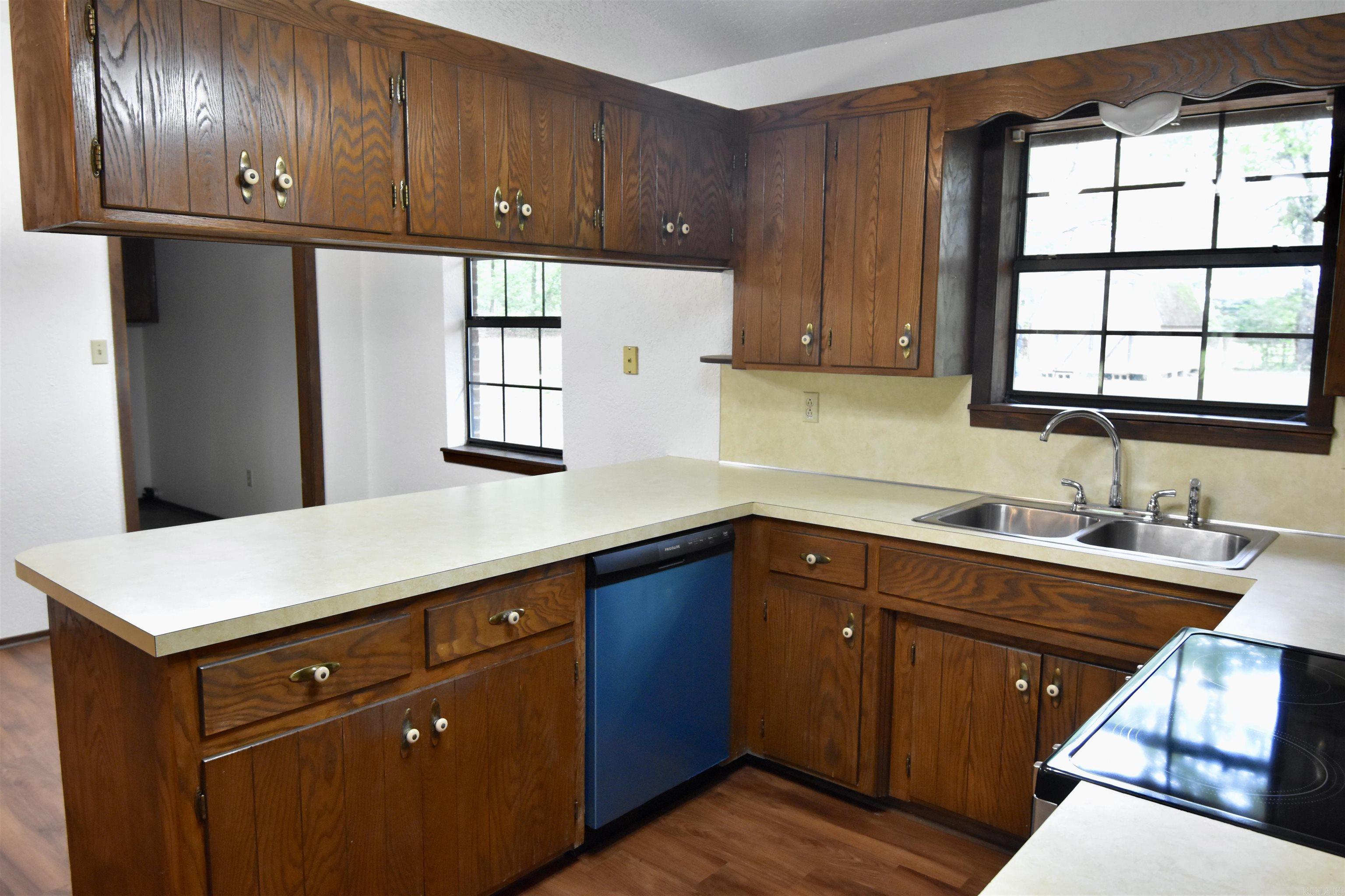 ROLLING OAKS - Residential