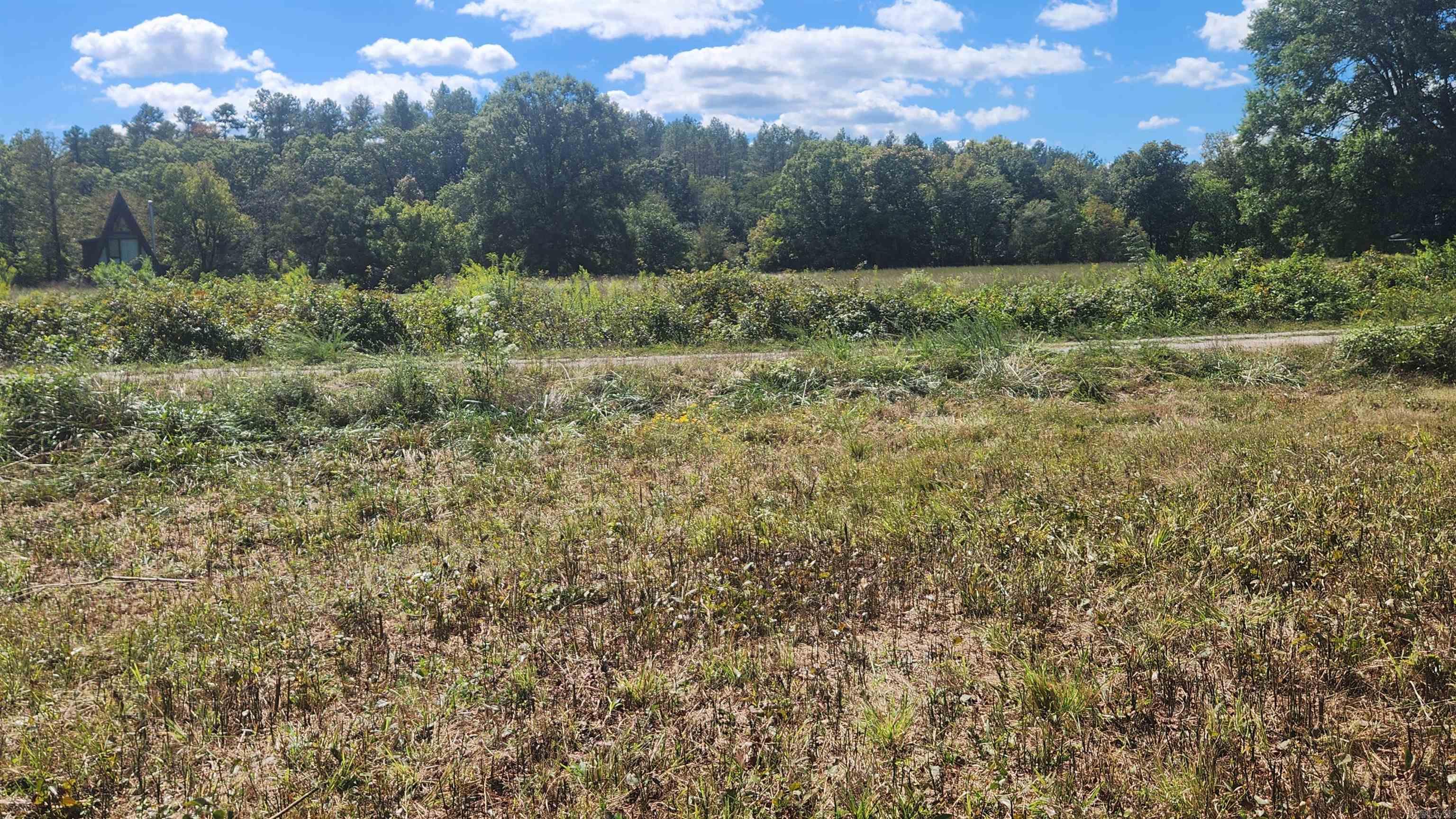 REVAS RETREAT - Land