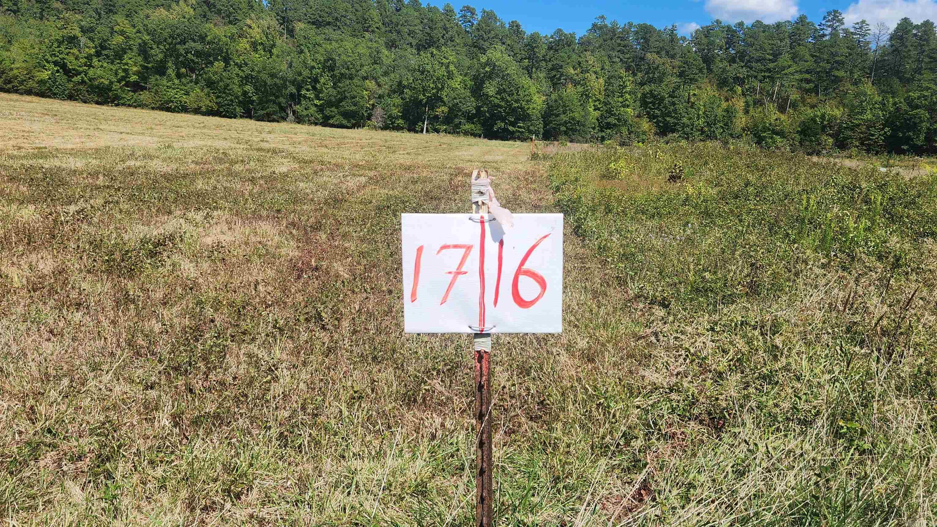 REVAS RETREAT - Land