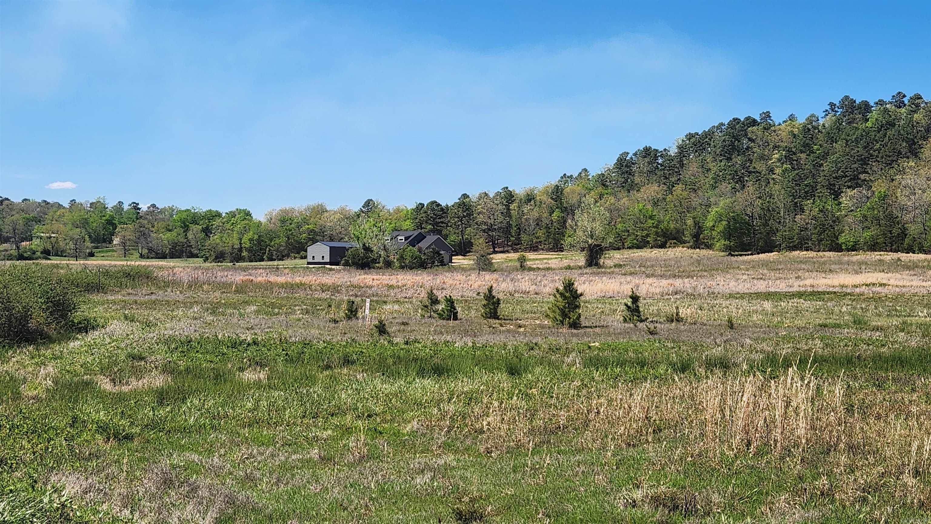 REVAS RETREAT - Land