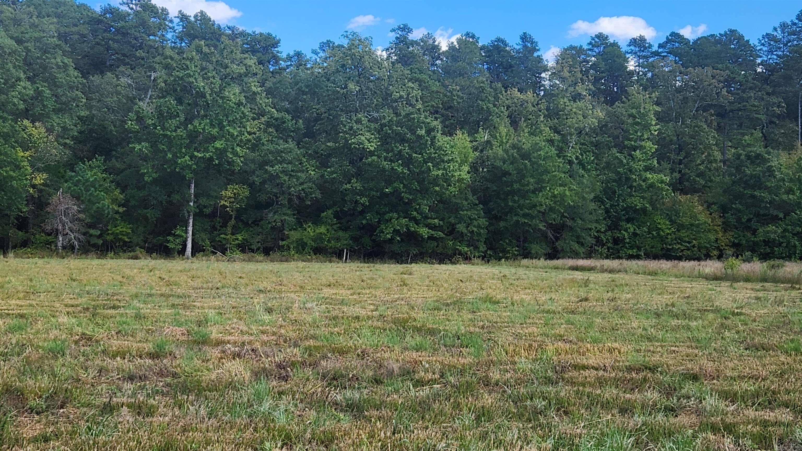 REVAS RETREAT - Land