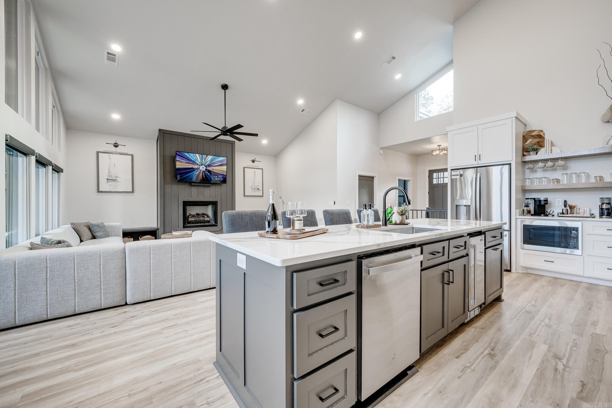 Not in Subdivision - Residential Income