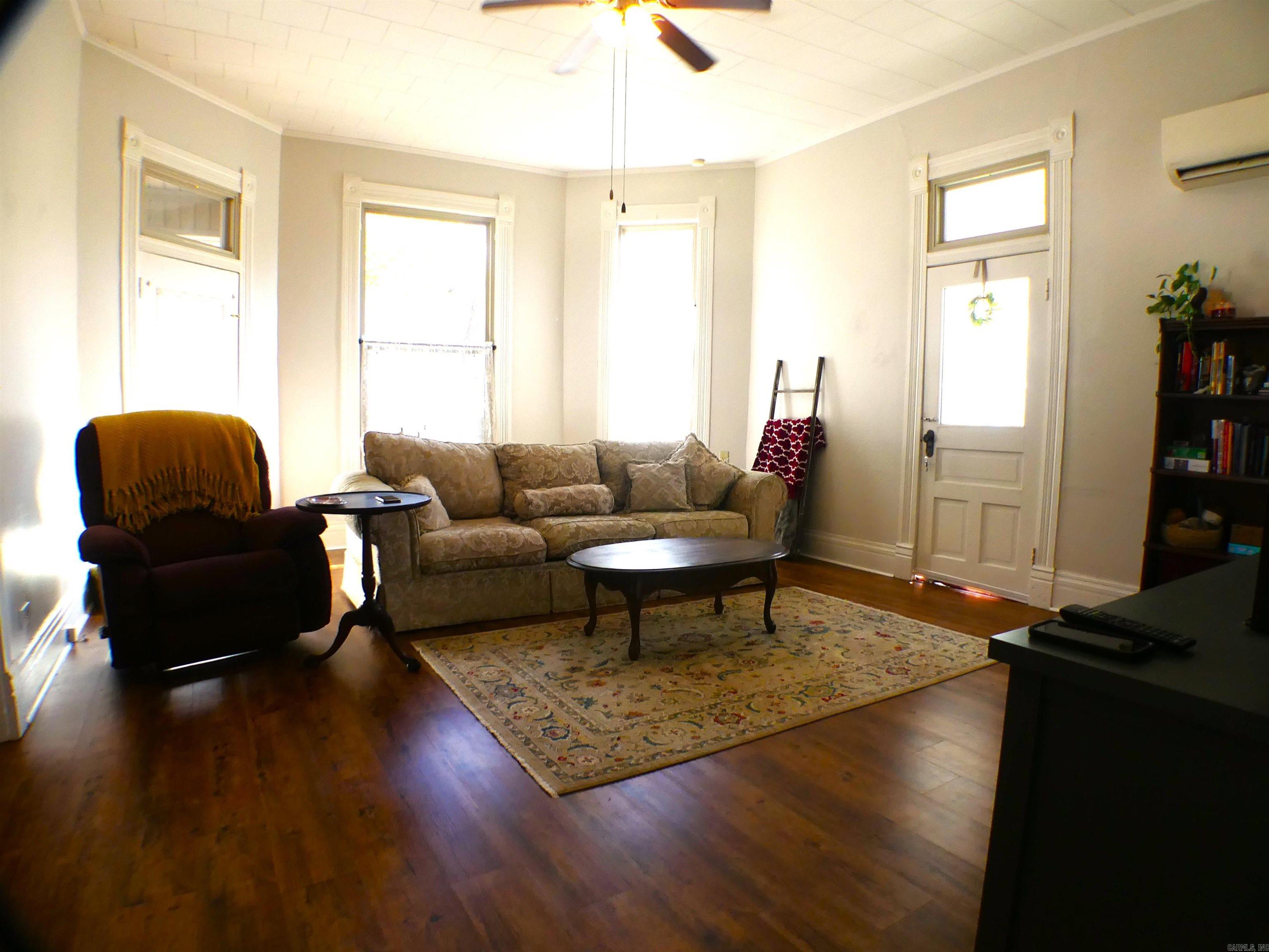 MENA ORIGINAL - Residential