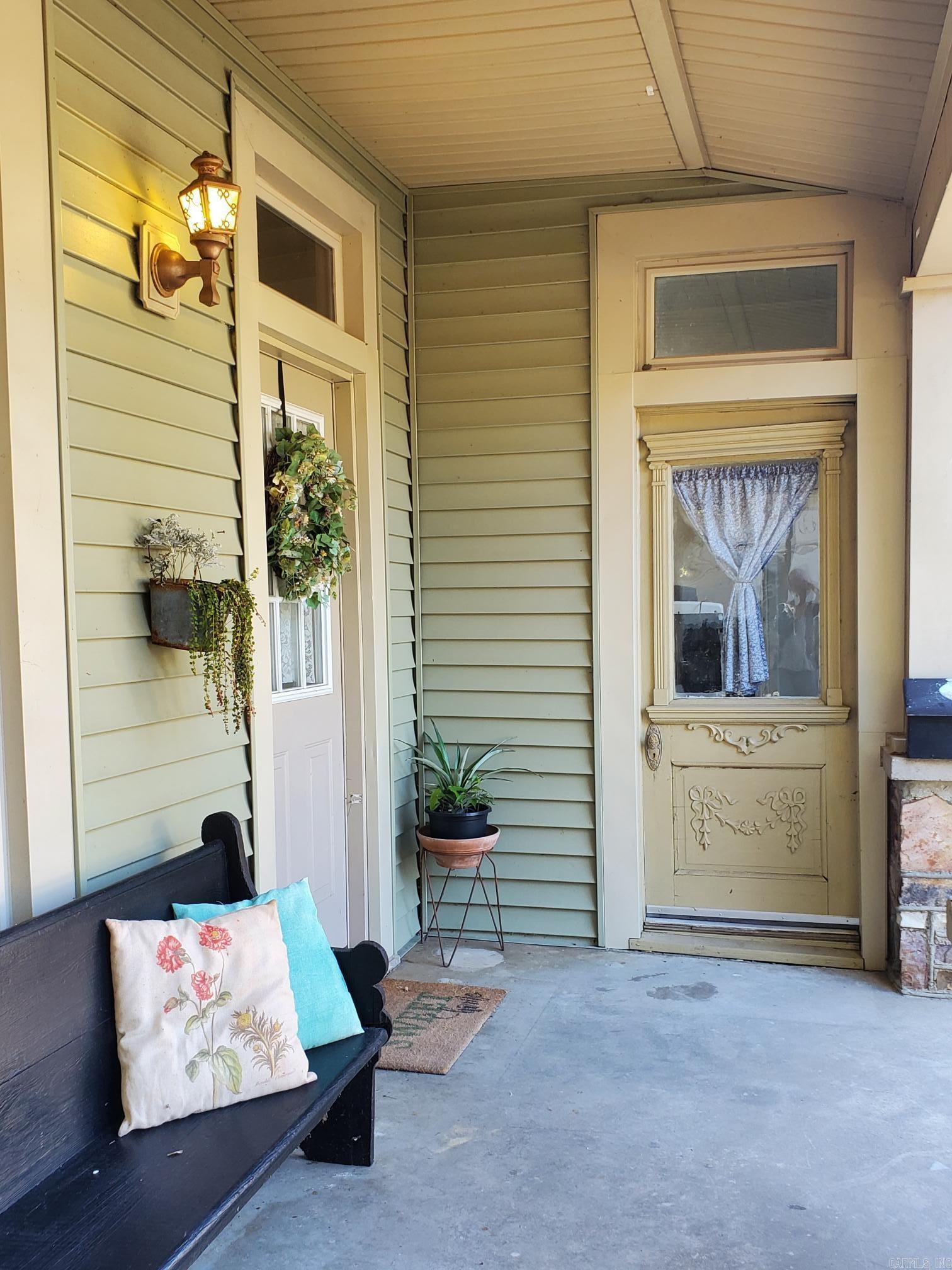 MENA ORIGINAL - Residential