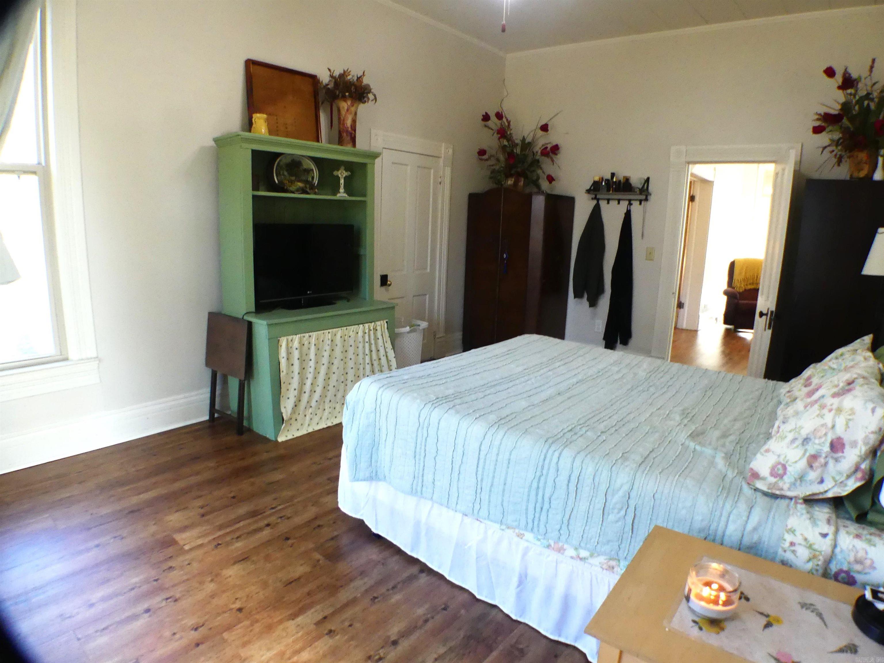 MENA ORIGINAL - Residential