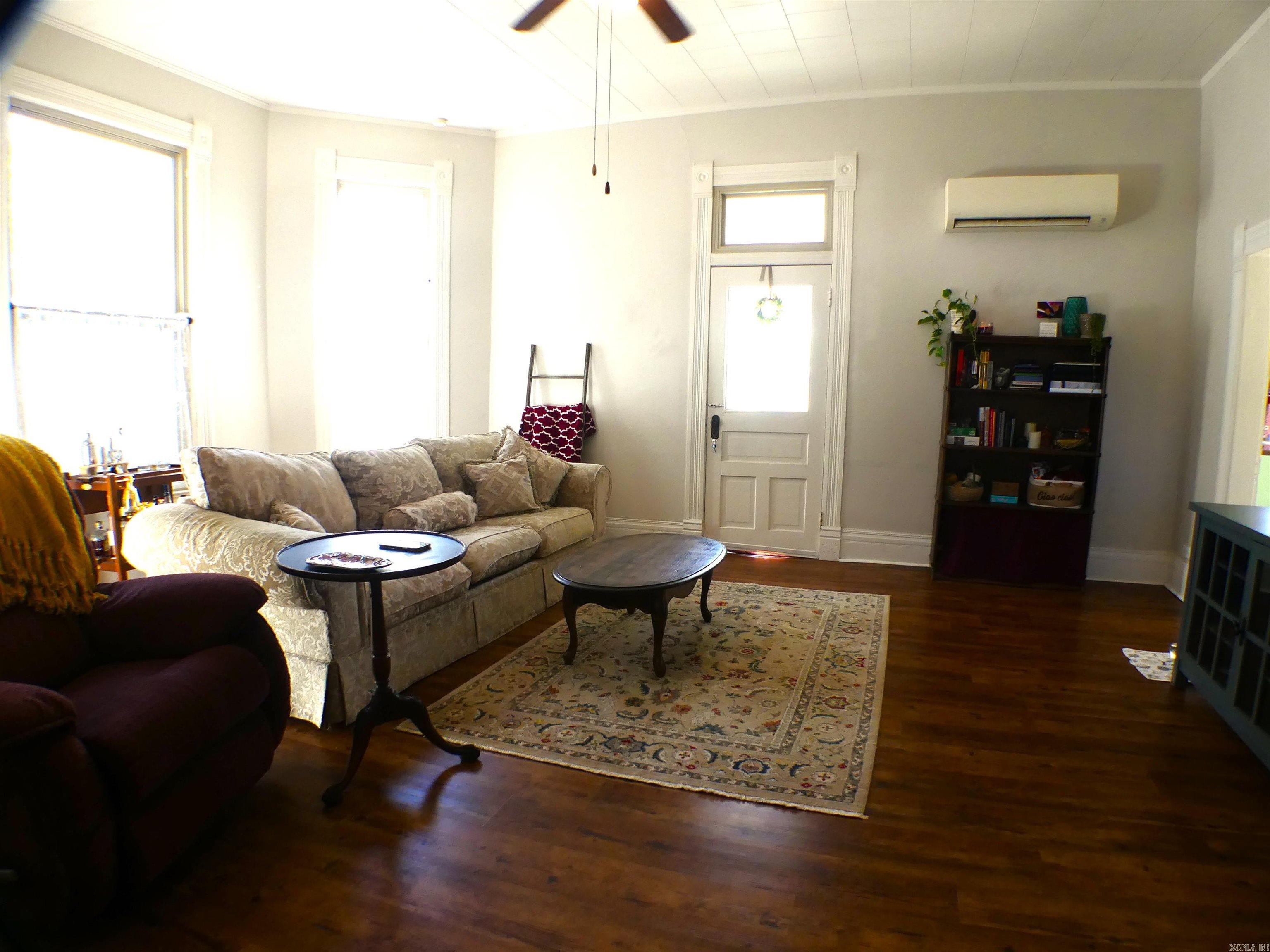 MENA ORIGINAL - Residential