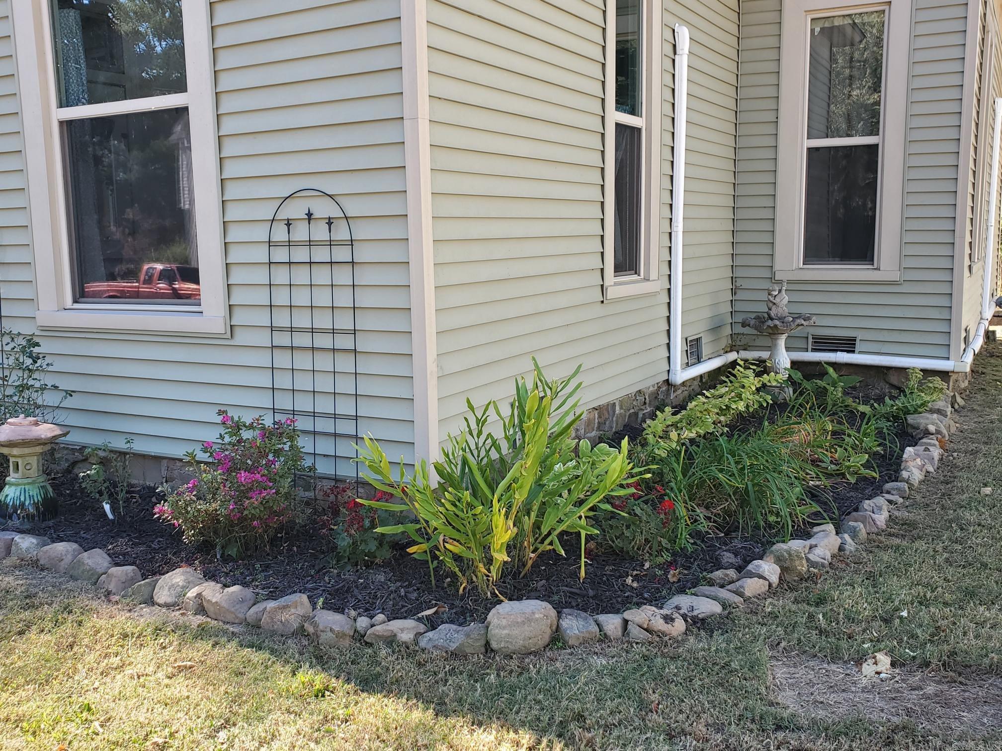 MENA ORIGINAL - Residential