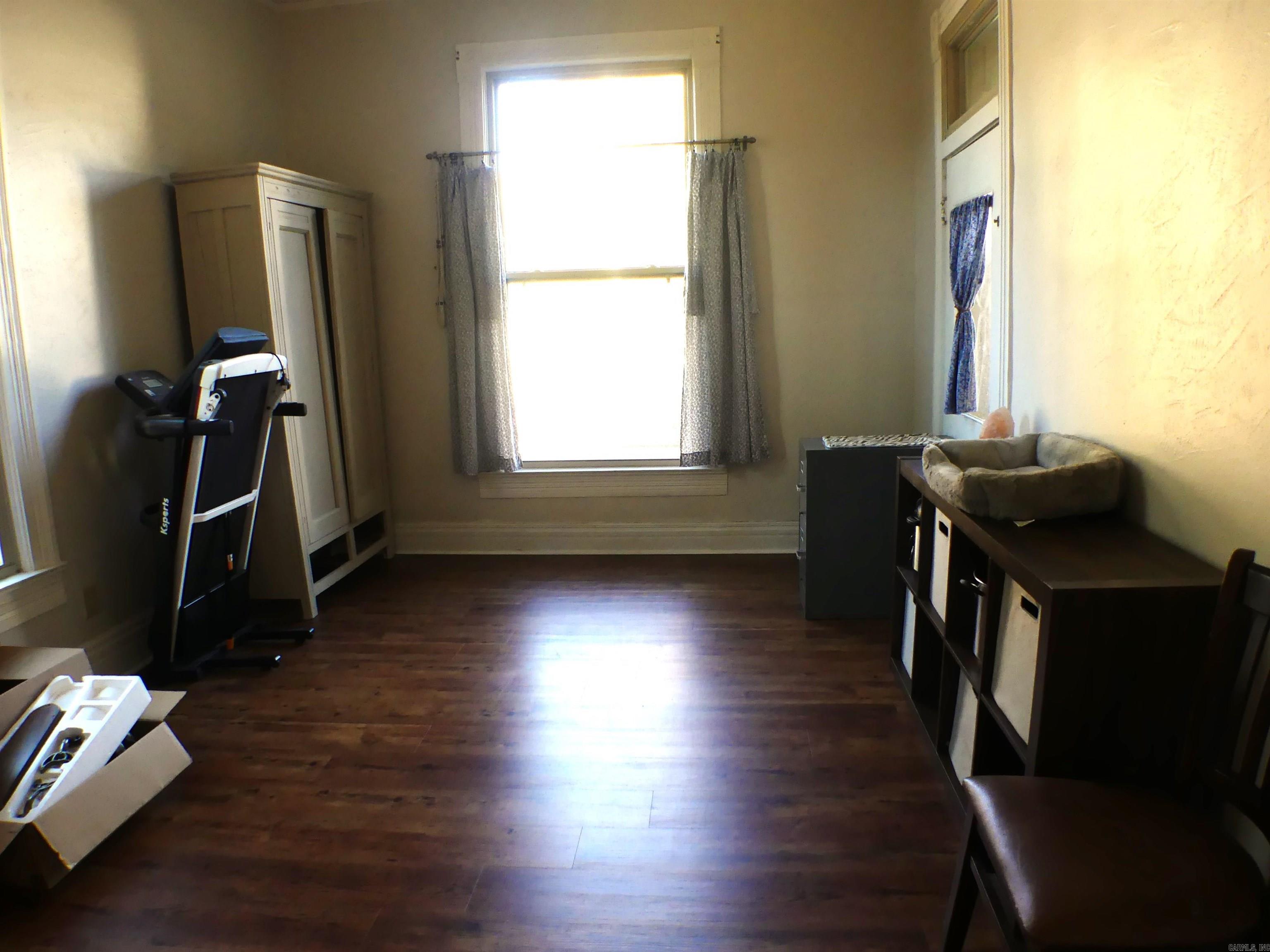 MENA ORIGINAL - Residential