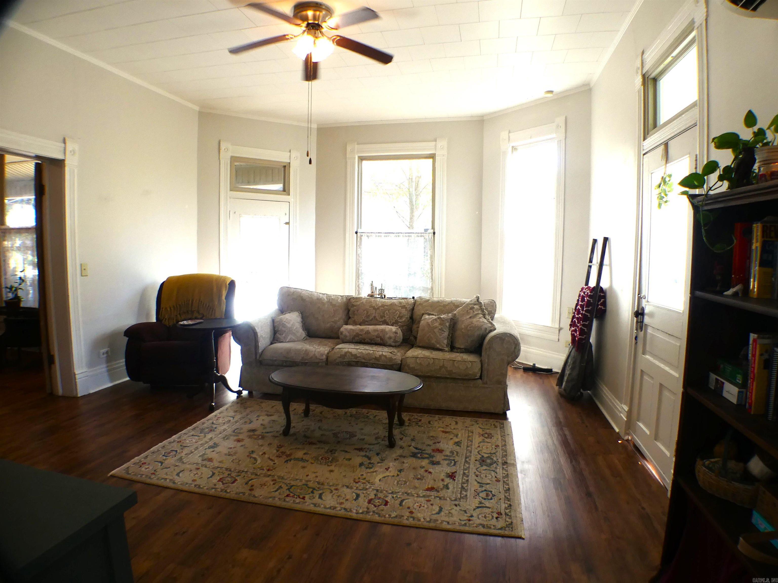 MENA ORIGINAL - Residential