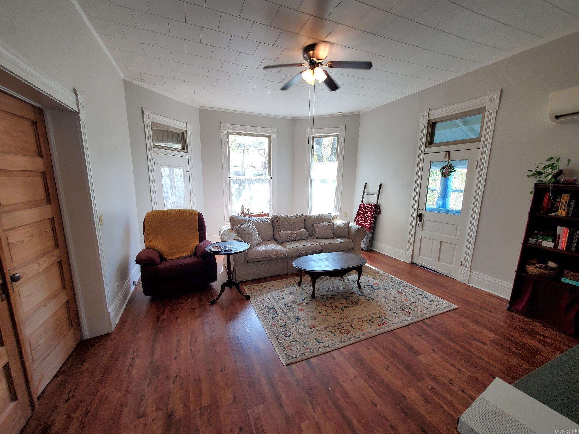 MENA ORIGINAL - Residential