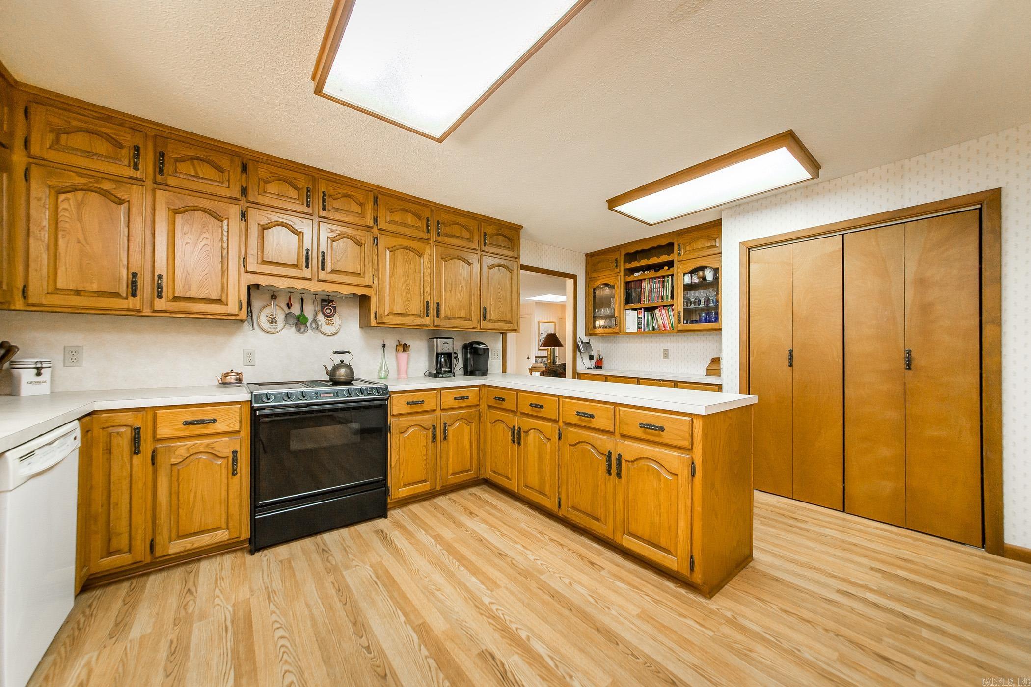 INDIAN HILLS - Residential