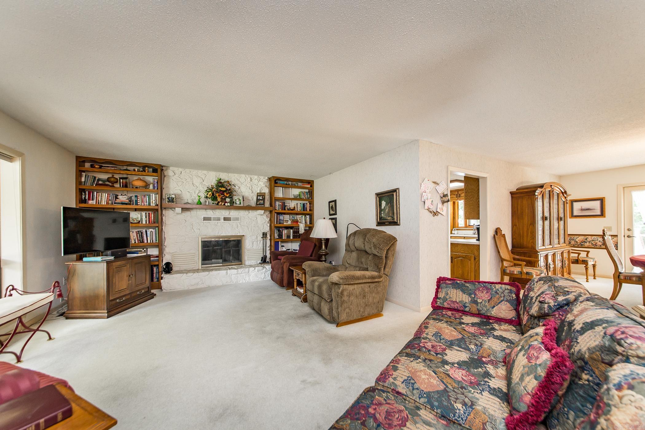 INDIAN HILLS - Residential