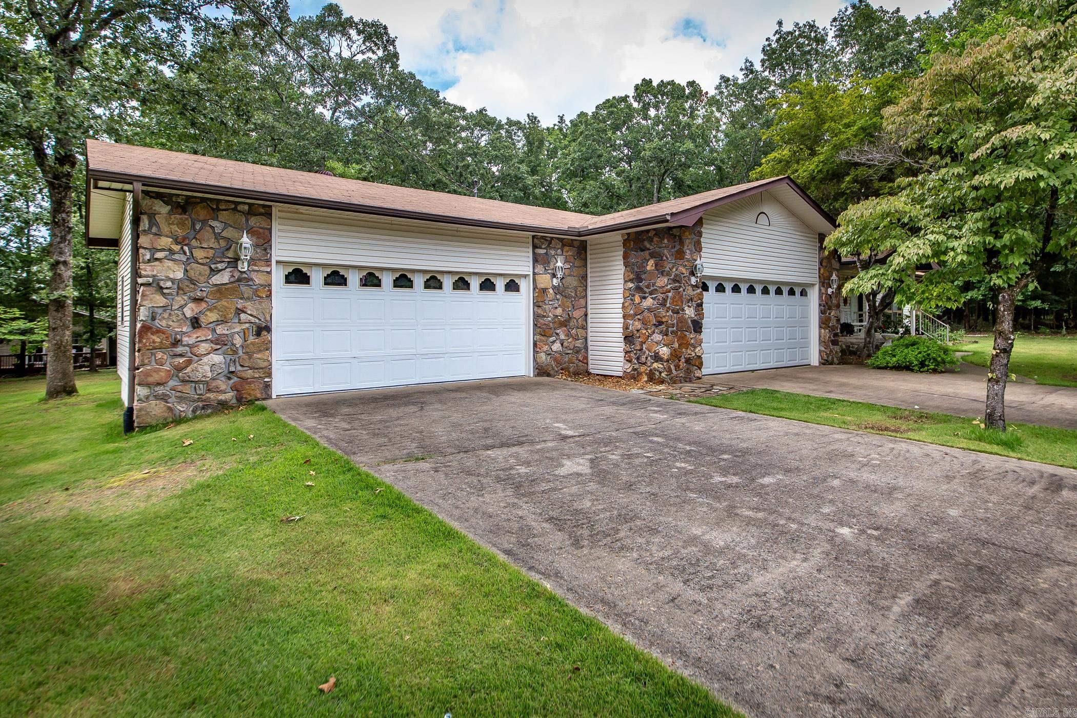 INDIAN HILLS - Residential