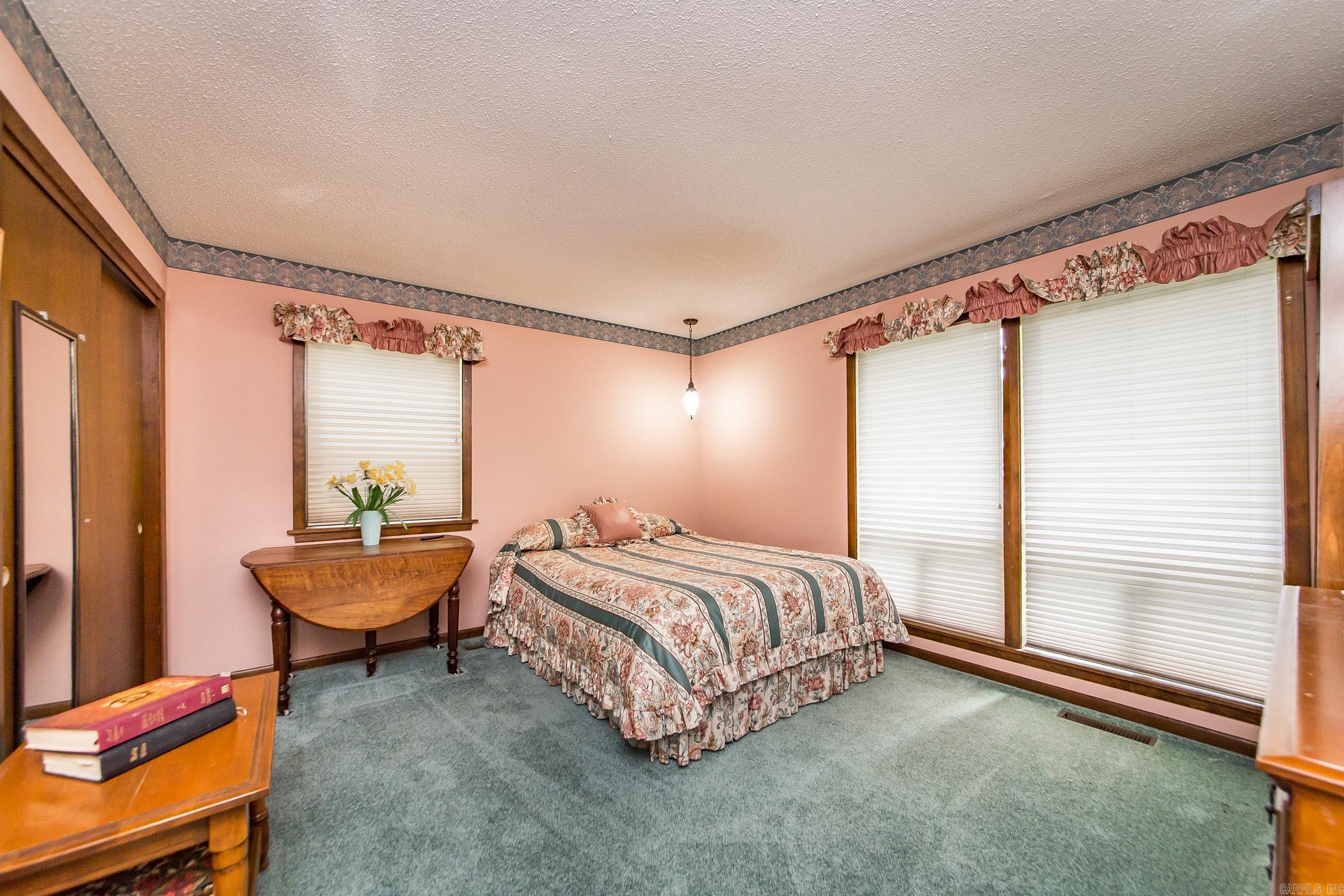 INDIAN HILLS - Residential