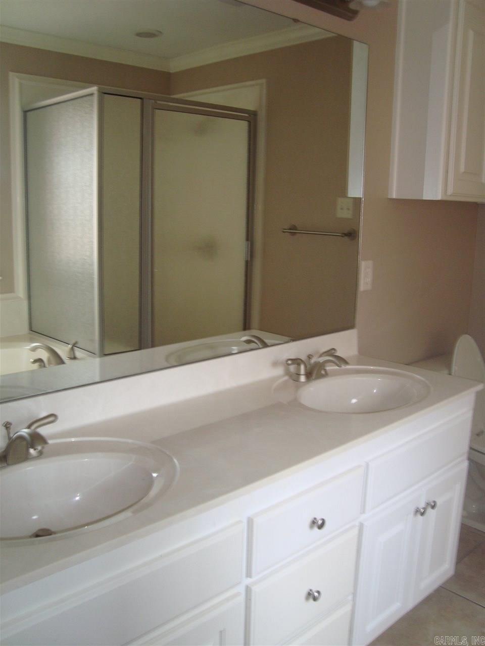 Base Meadows - Residential Lease