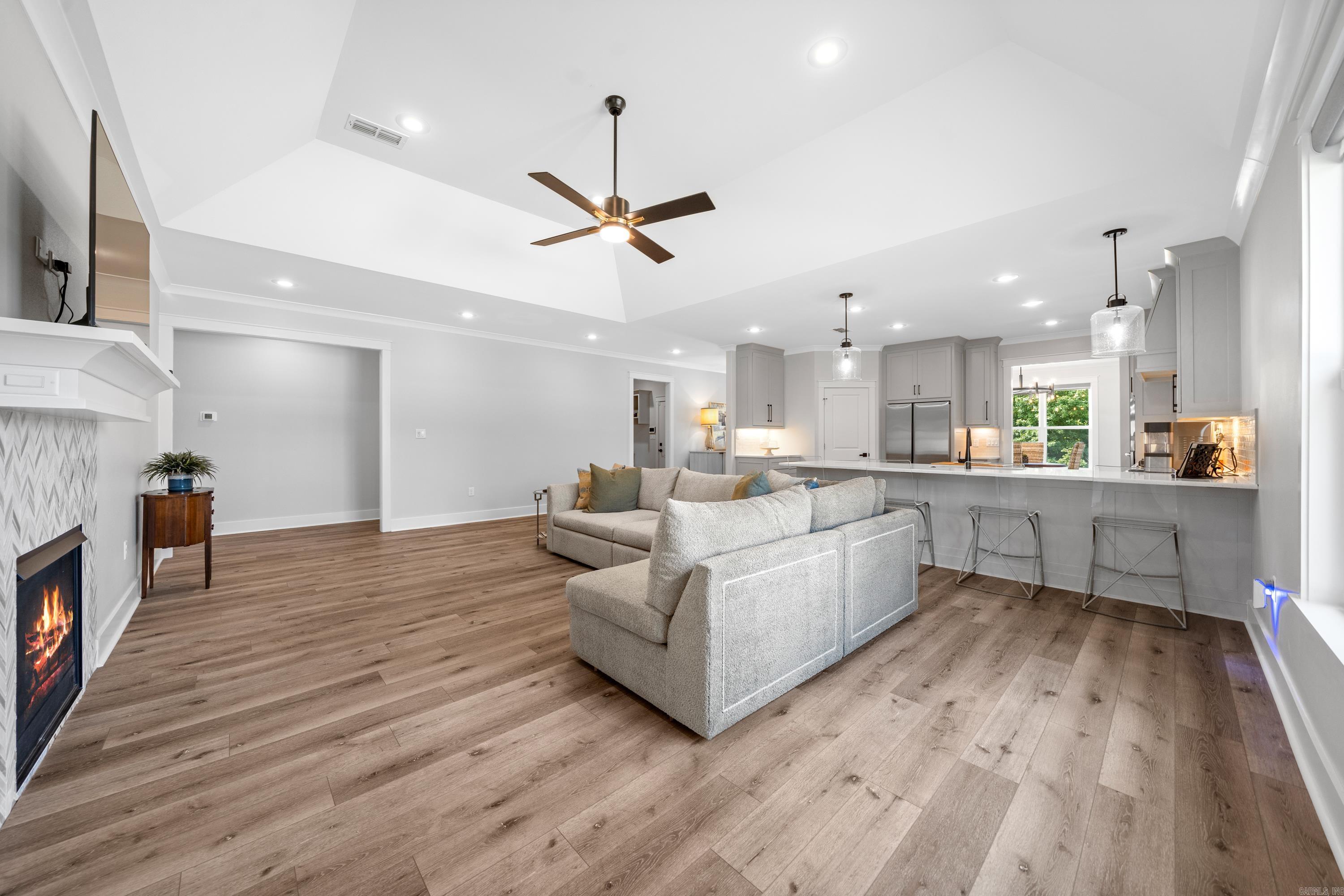 CHENAL VALLEY EPERNAY PLACE - Residential