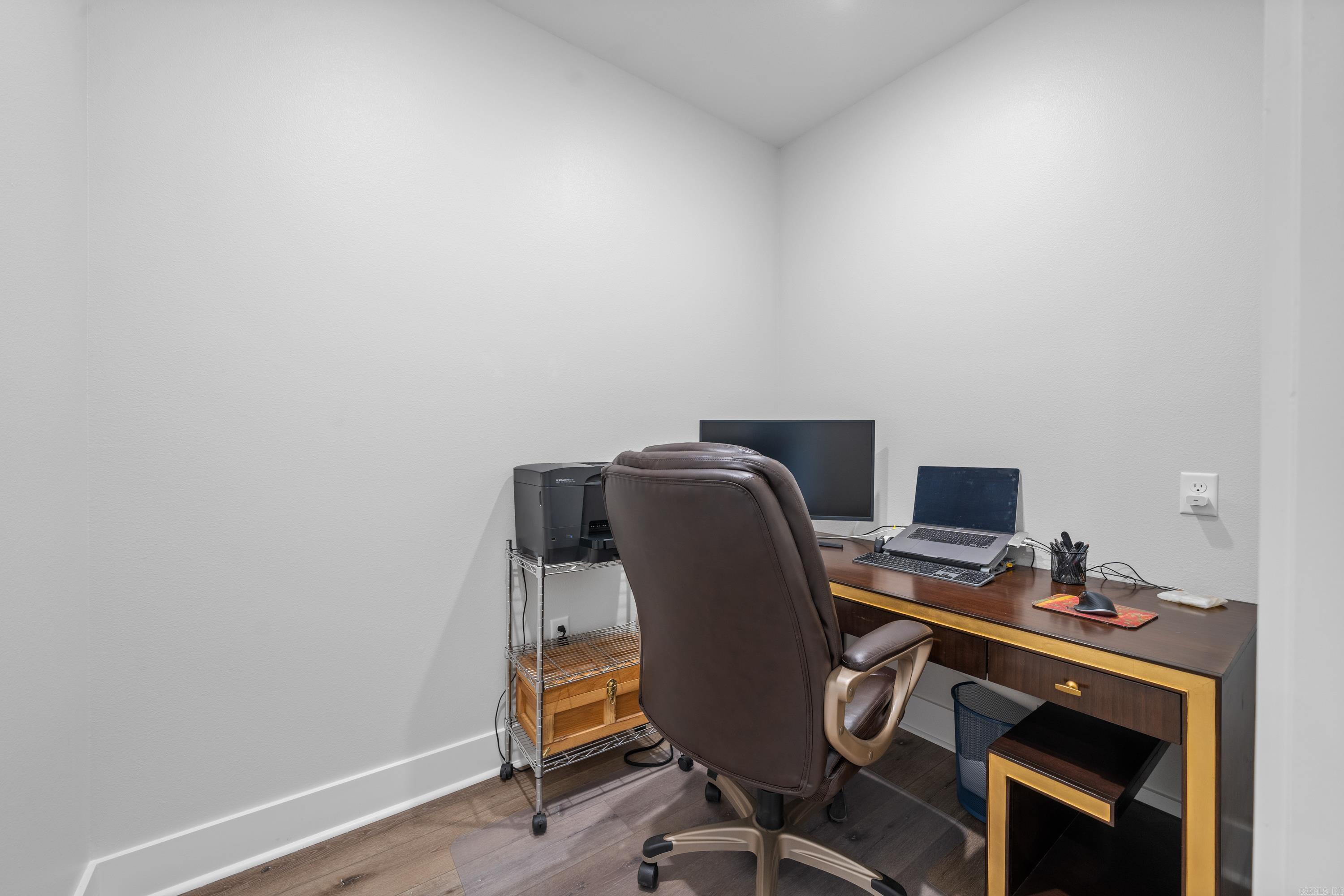 CHENAL VALLEY EPERNAY PLACE - Residential