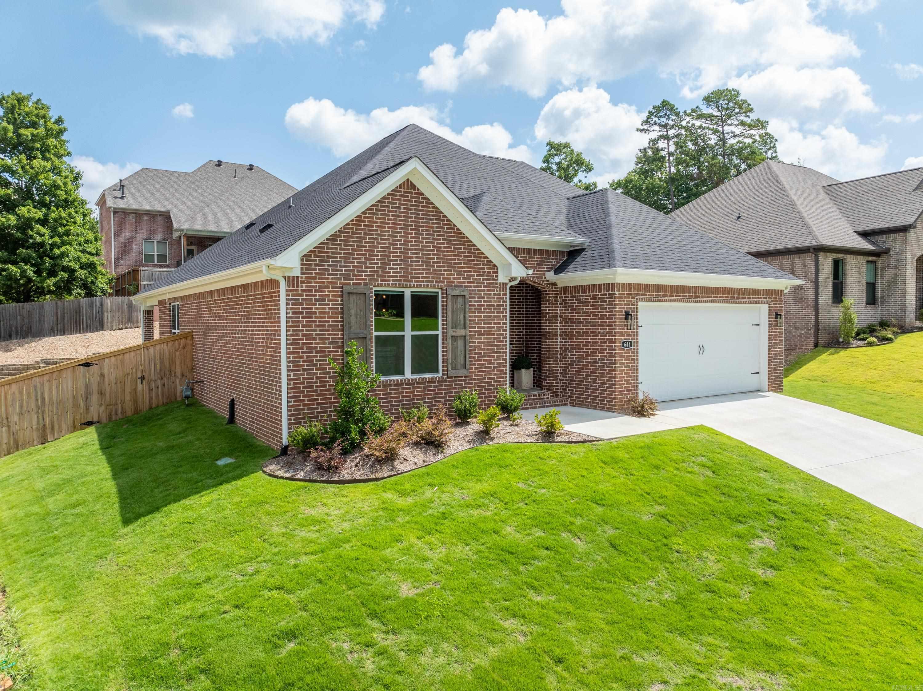 CHENAL VALLEY EPERNAY PLACE - Residential