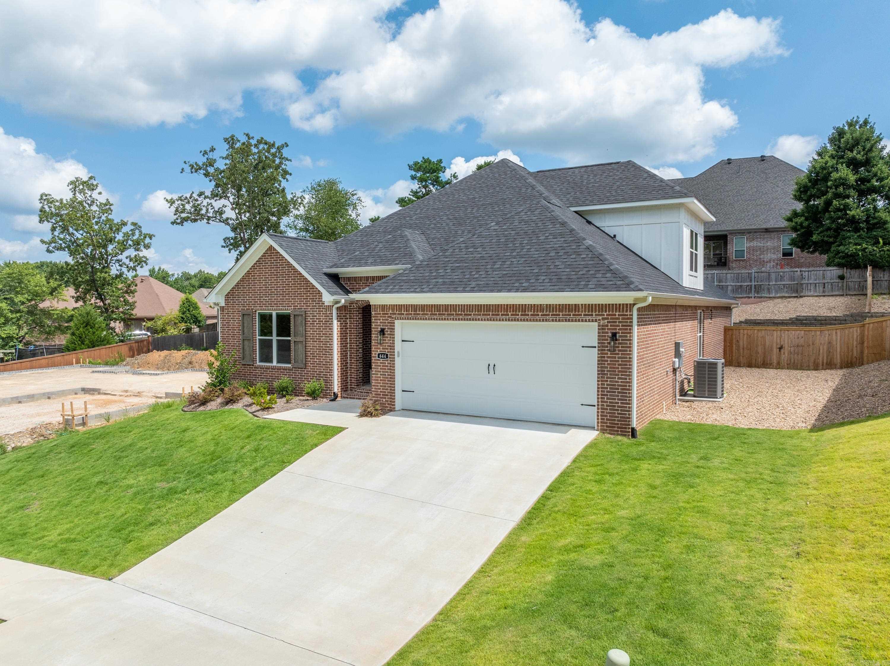 CHENAL VALLEY EPERNAY PLACE - Residential