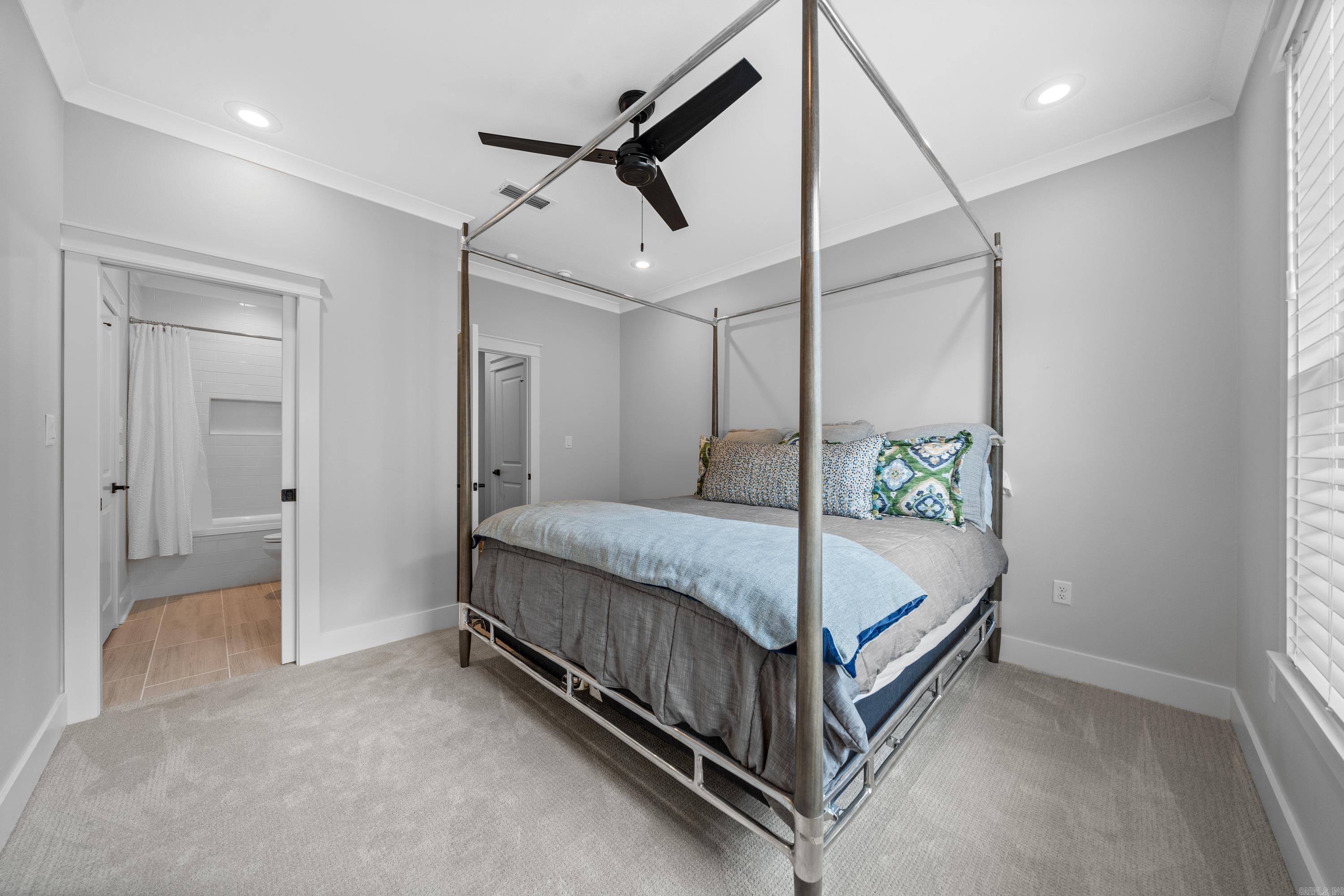 CHENAL VALLEY EPERNAY PLACE - Residential