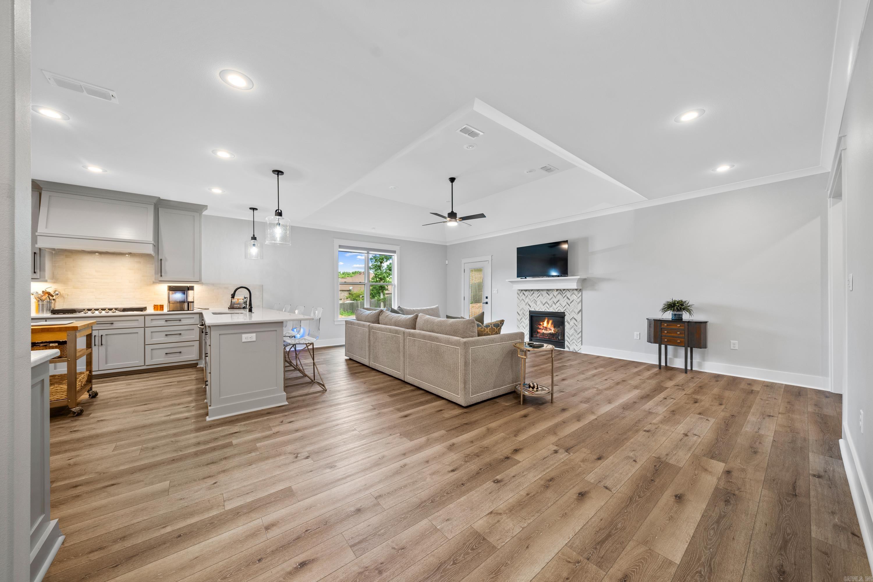 CHENAL VALLEY EPERNAY PLACE - Residential